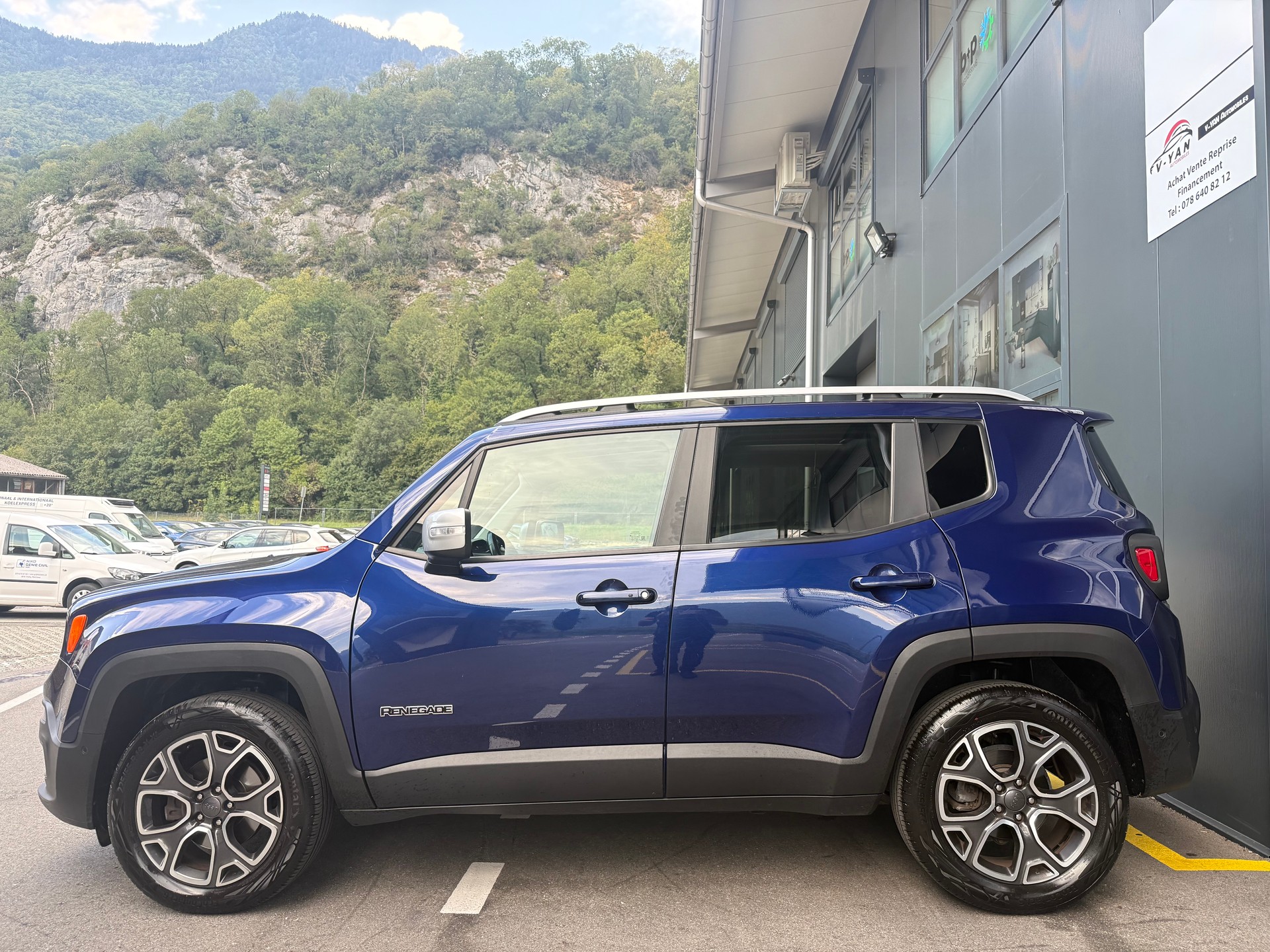 JEEP Renegade 1.4 Turbo Limited AWD-image-3