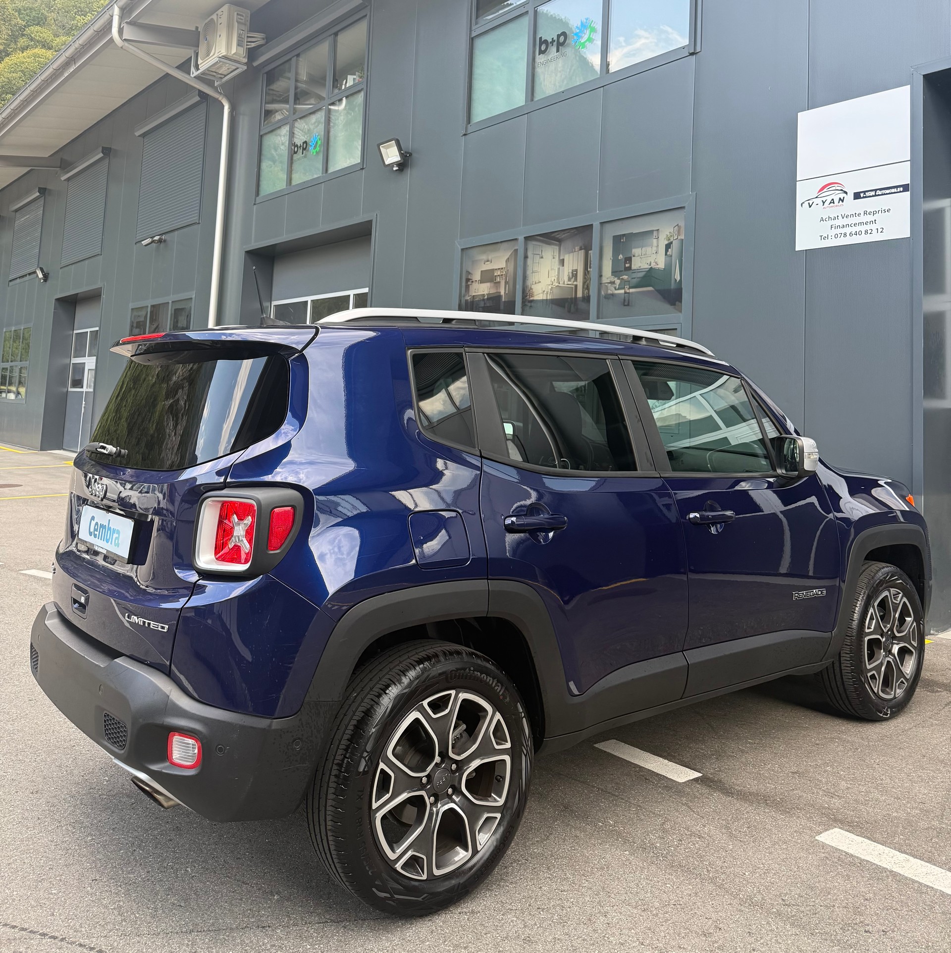 JEEP Renegade 1.4 Turbo Limited AWD-image-4