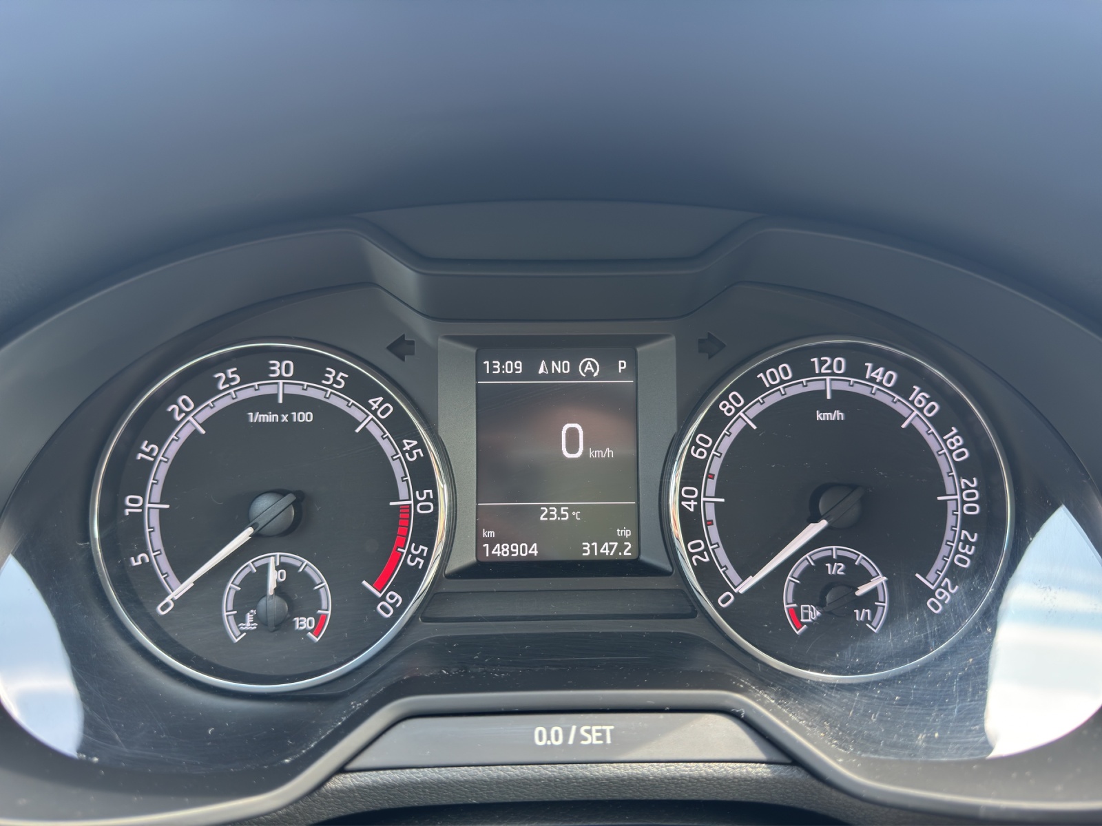 SKODA Octavia Combi 2.0 TDI Ambition DSG-image-7
