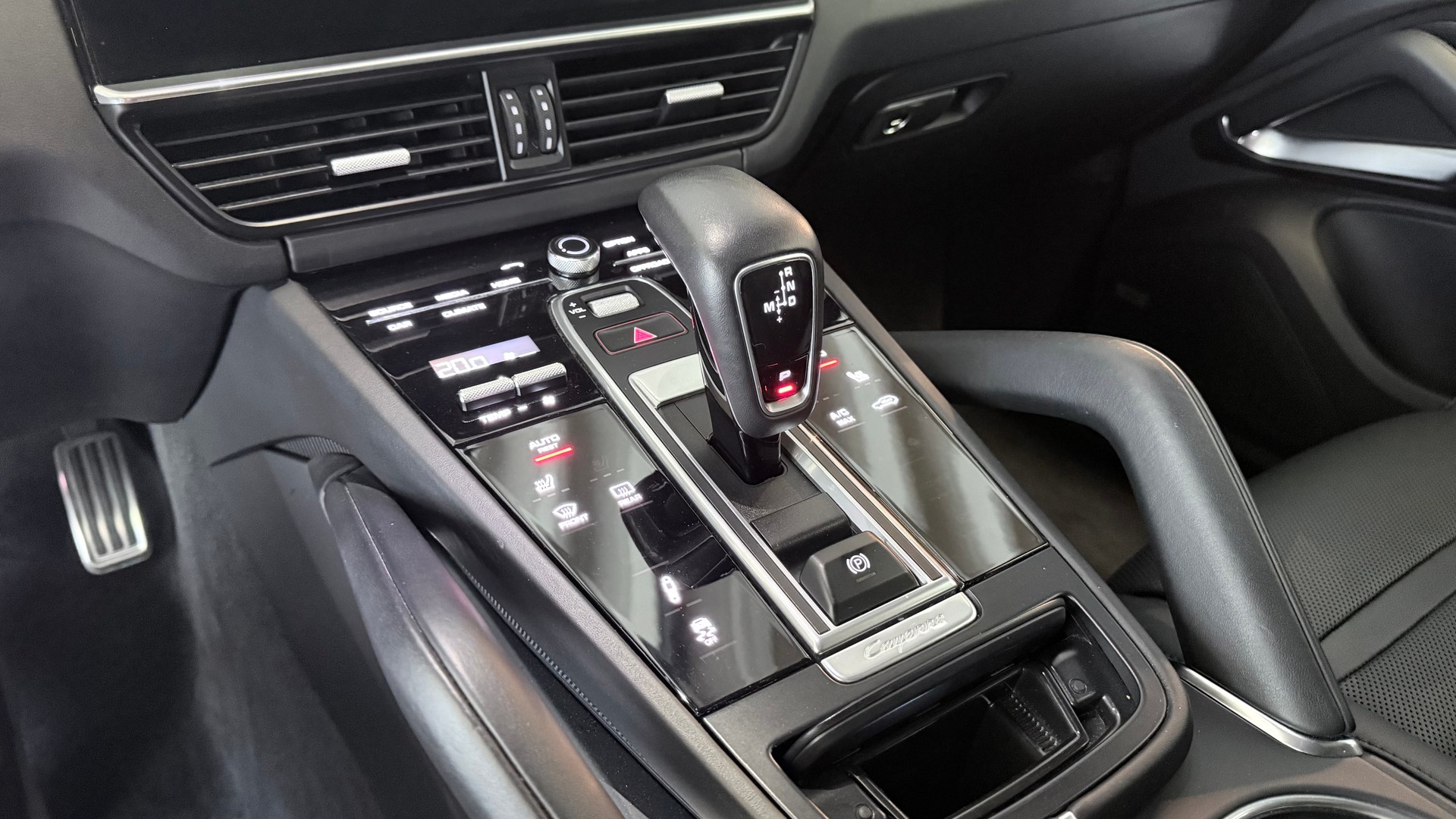 PORSCHE Cayenne 4.0 V8 Turbo-image-14