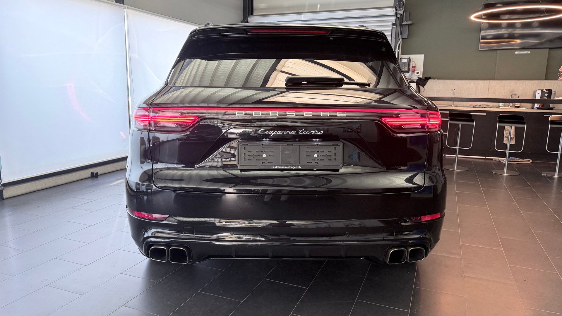 PORSCHE Cayenne 4.0 V8 Turbo-image-21