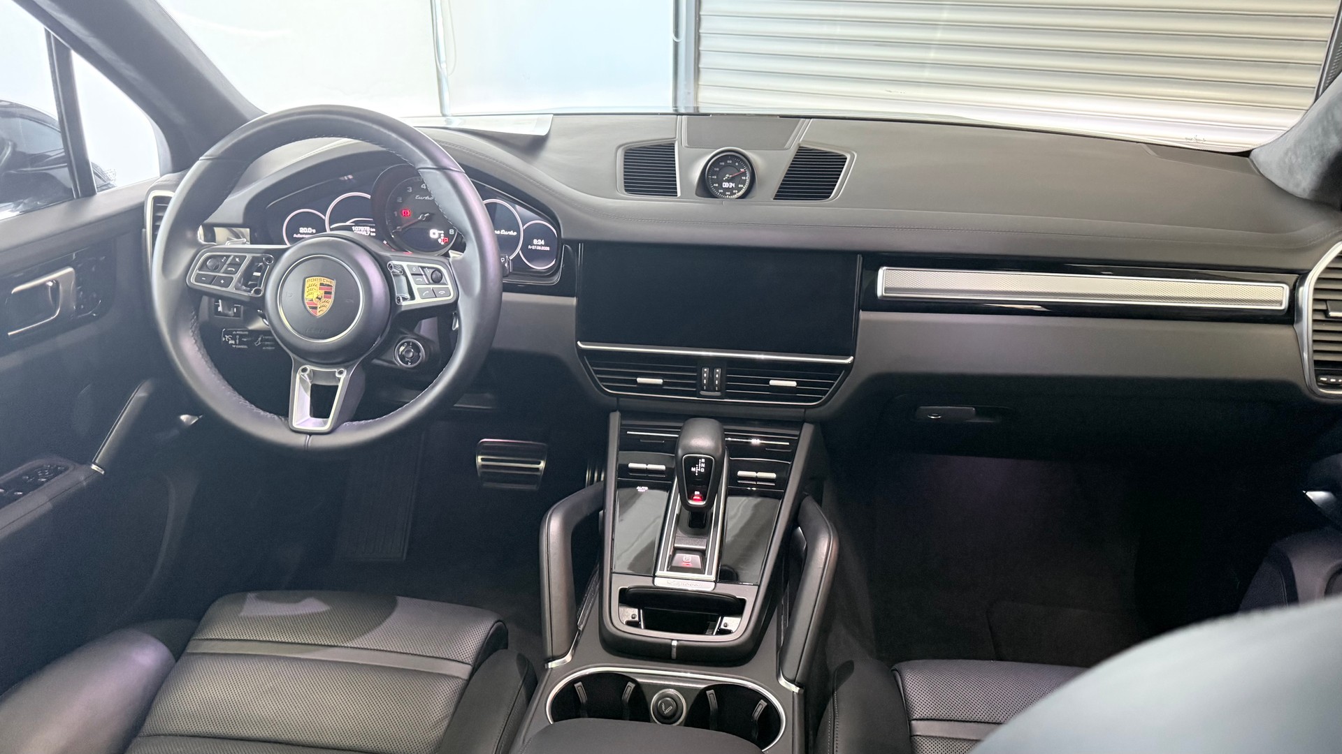 PORSCHE Cayenne 4.0 V8 Turbo-image-23