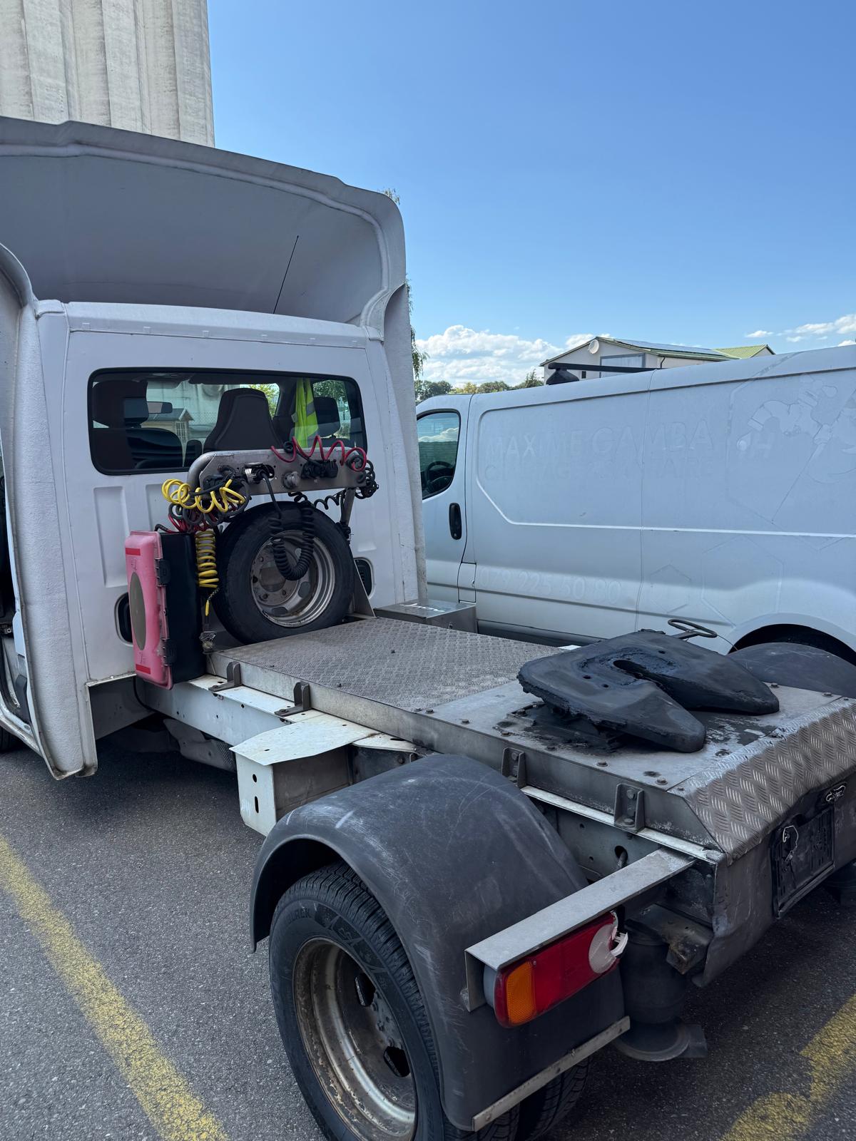 RENAULT Master dci165-image-6