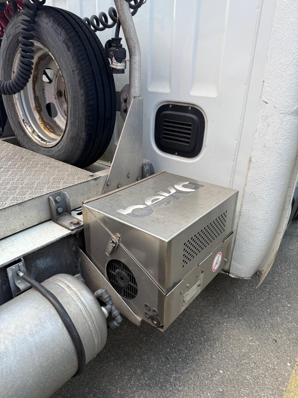 RENAULT Master dci165-image-7