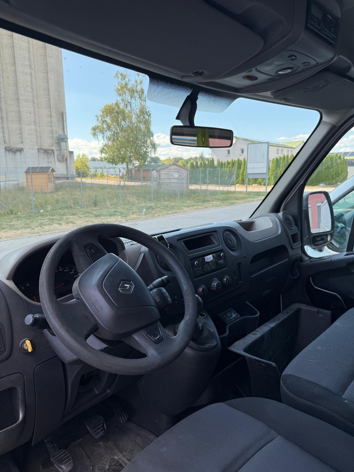 RENAULT Master dci165-image-2