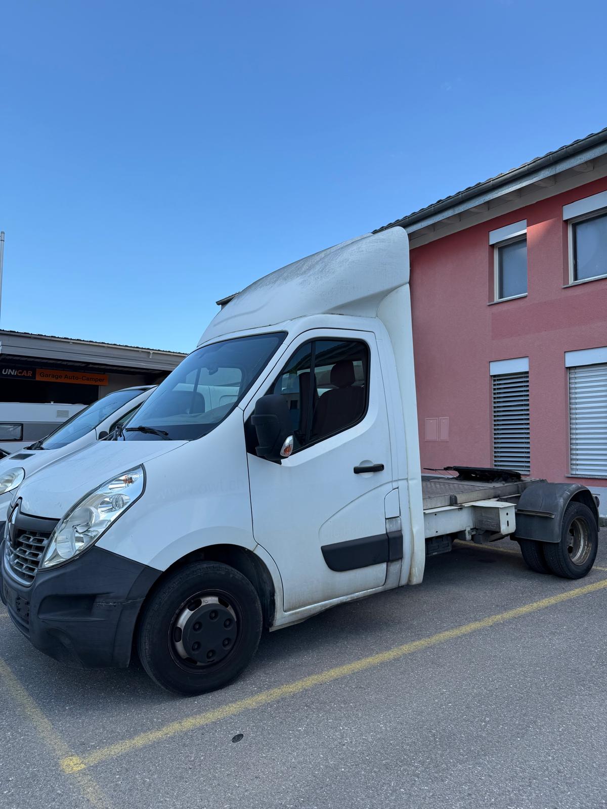 RENAULT Master dci165-image-3
