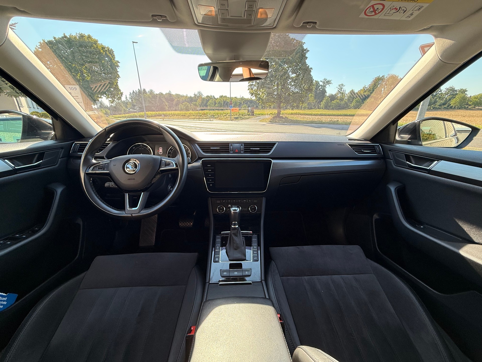 SKODA Superb Combi 2.0 TDi Style 4x4 DSG-image-7