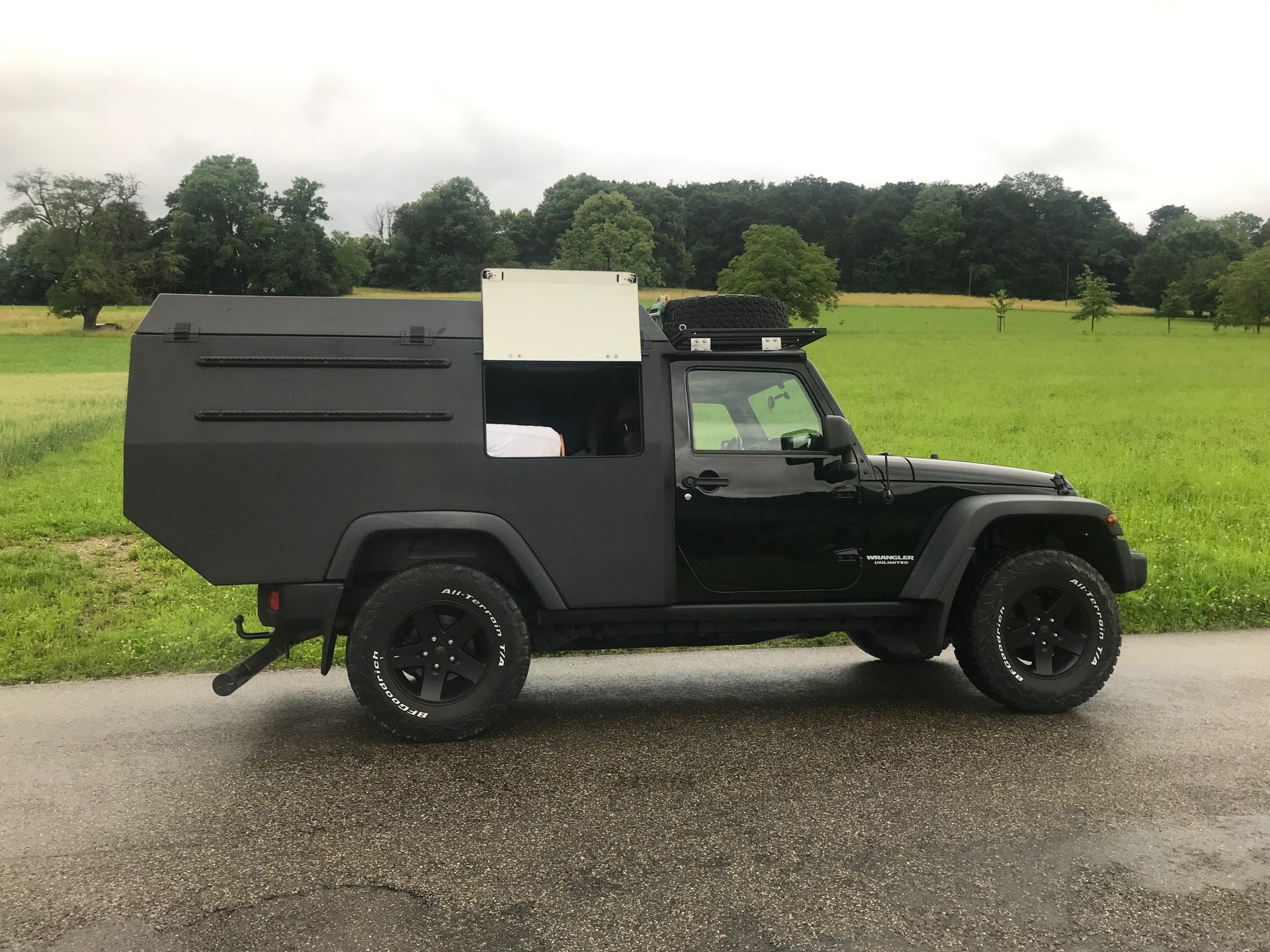 JEEP 3.8 Rubicon OFFROAD CAMPER-image-5