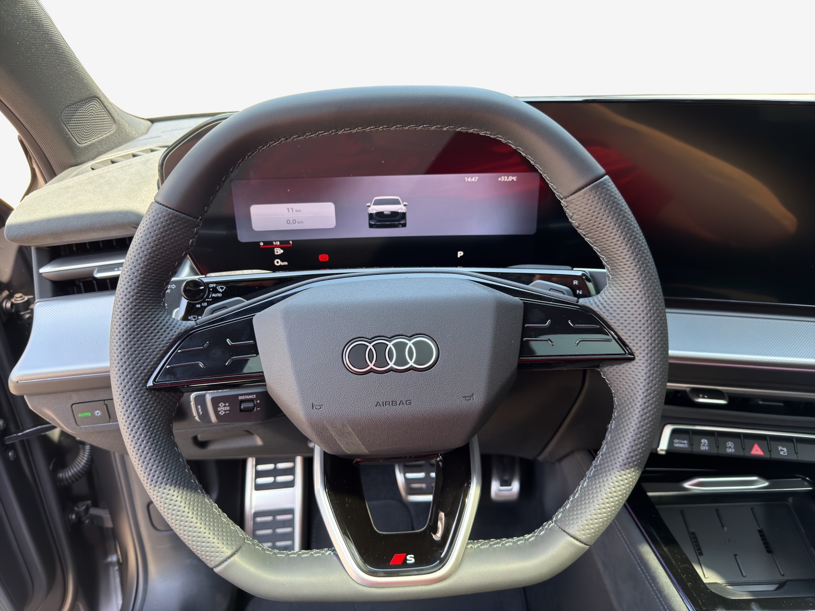 AUDI Q3 Sportback TFSI quattro 195 kW S tronic-image-9