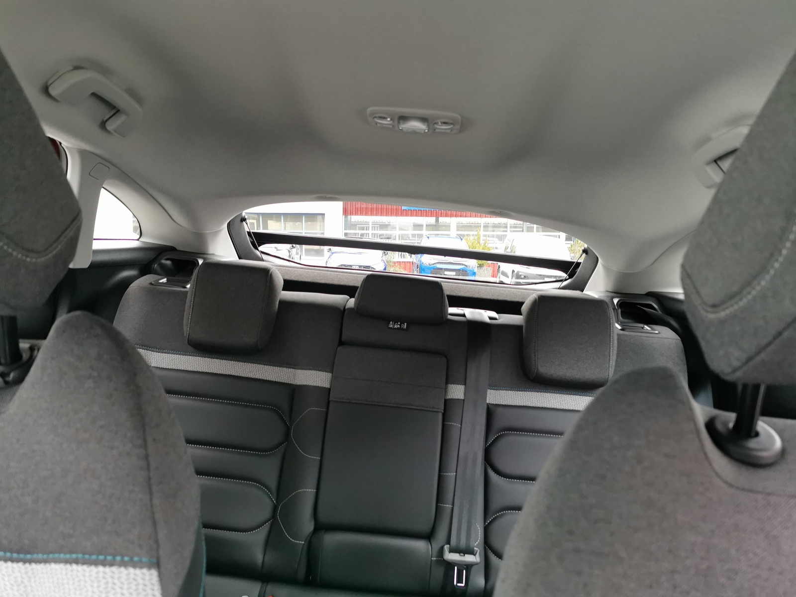 CITROEN C4 1.2 Pure Tech Shine EAT8-image-10