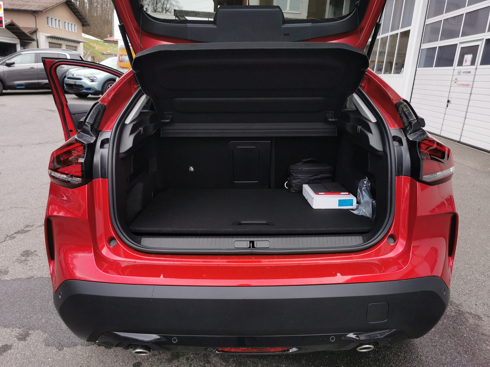 CITROEN C4 1.2 Pure Tech Shine EAT8-image-11