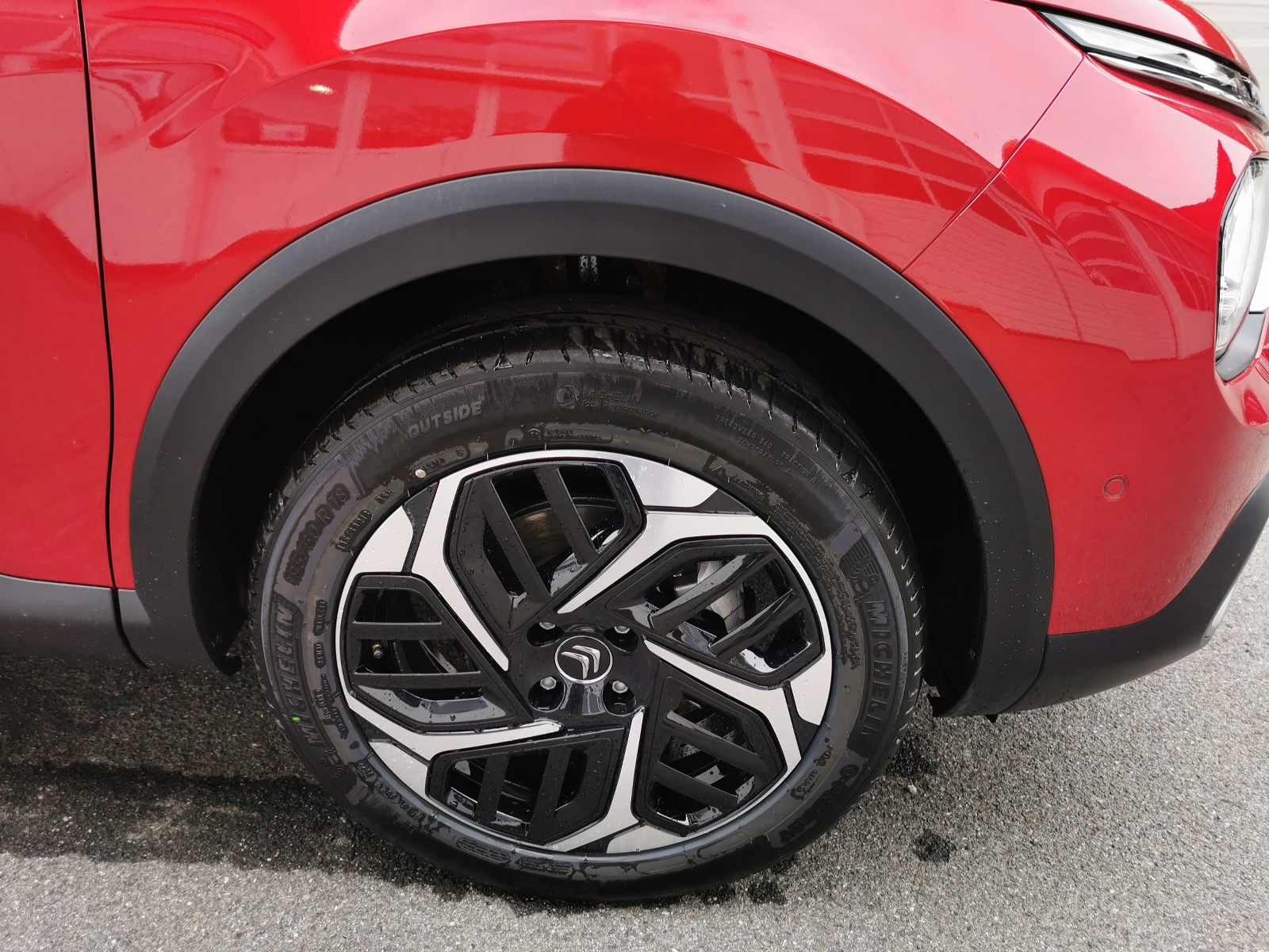 CITROEN C4 1.2 Pure Tech Shine EAT8-image-6