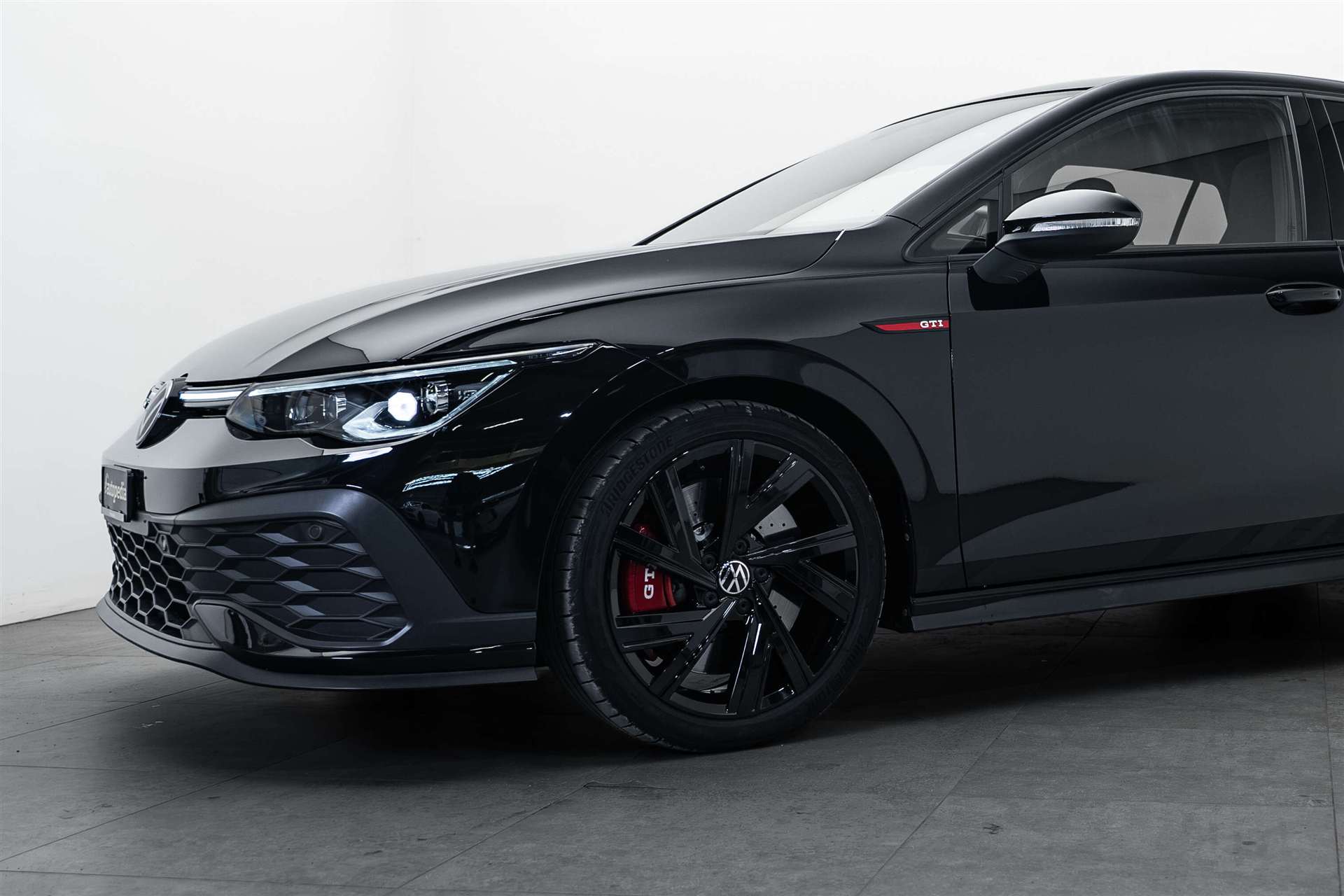 VW VW Golf 2.0 TSI GTI Clubsport DSG-showroom-element-1