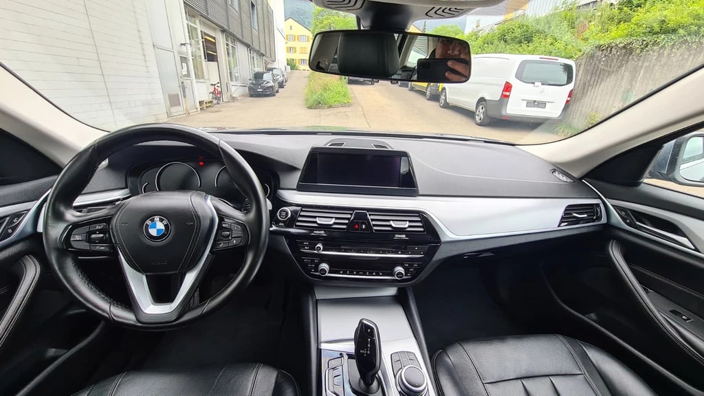 BMW 520d xDrive Touring Steptronic ** Voll-Leder ** Gr-Navi ** RF-Kamera ** PDC V+H ** Sitzheizung ** Frisch Ab MFK & Service **-image-14