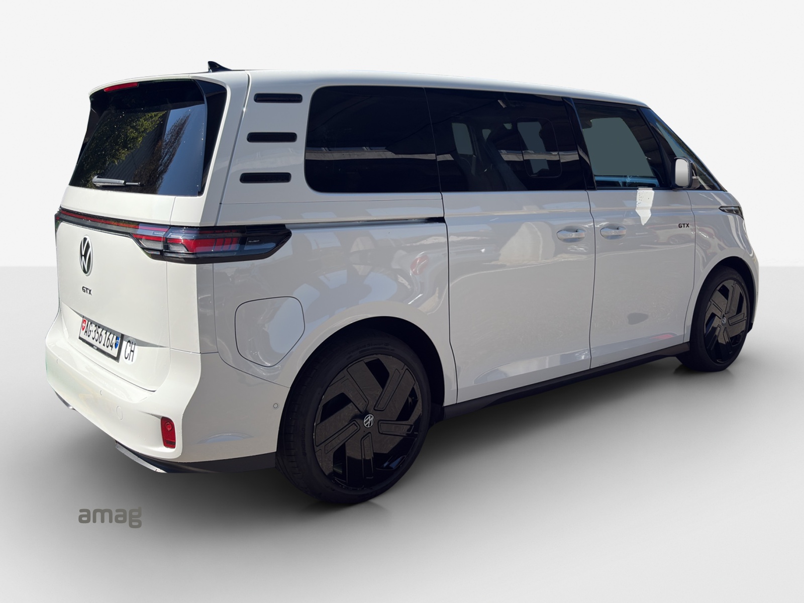 VW ID.Buzz NWB GTX 4 Motion-image-4