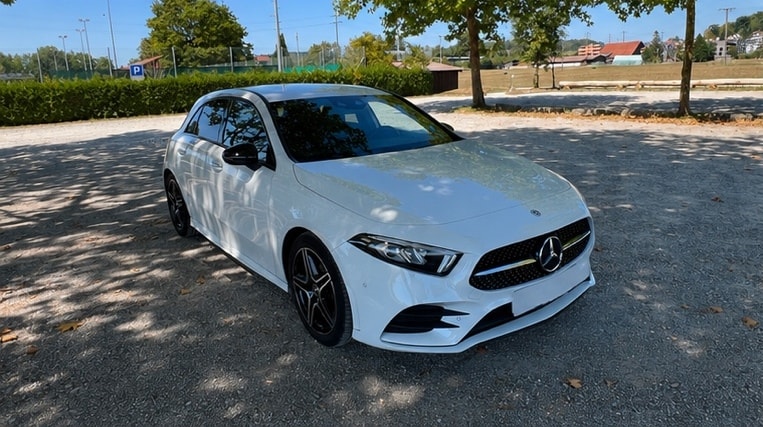 MERCEDES-BENZ A 200 AMG Line-image-1