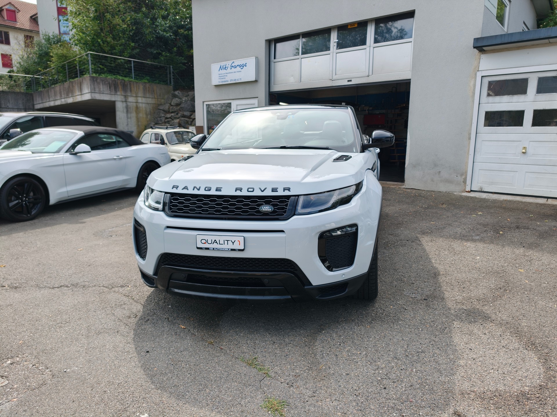 LAND ROVER Range Rover Evoque Conver. 2.0 TD4 HSE Dynamic AT9 HELLO SNOW 1 of 100-image-1
