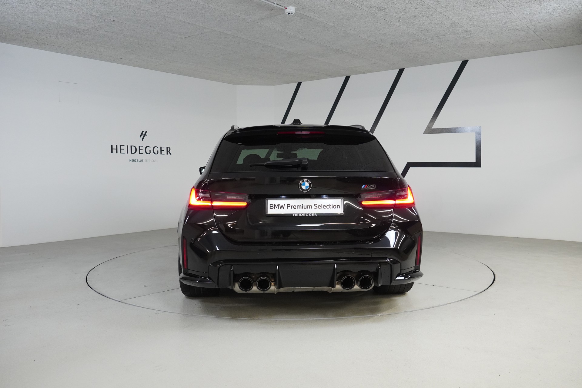 BMW M3 Touring xDrive Competition M-image-5