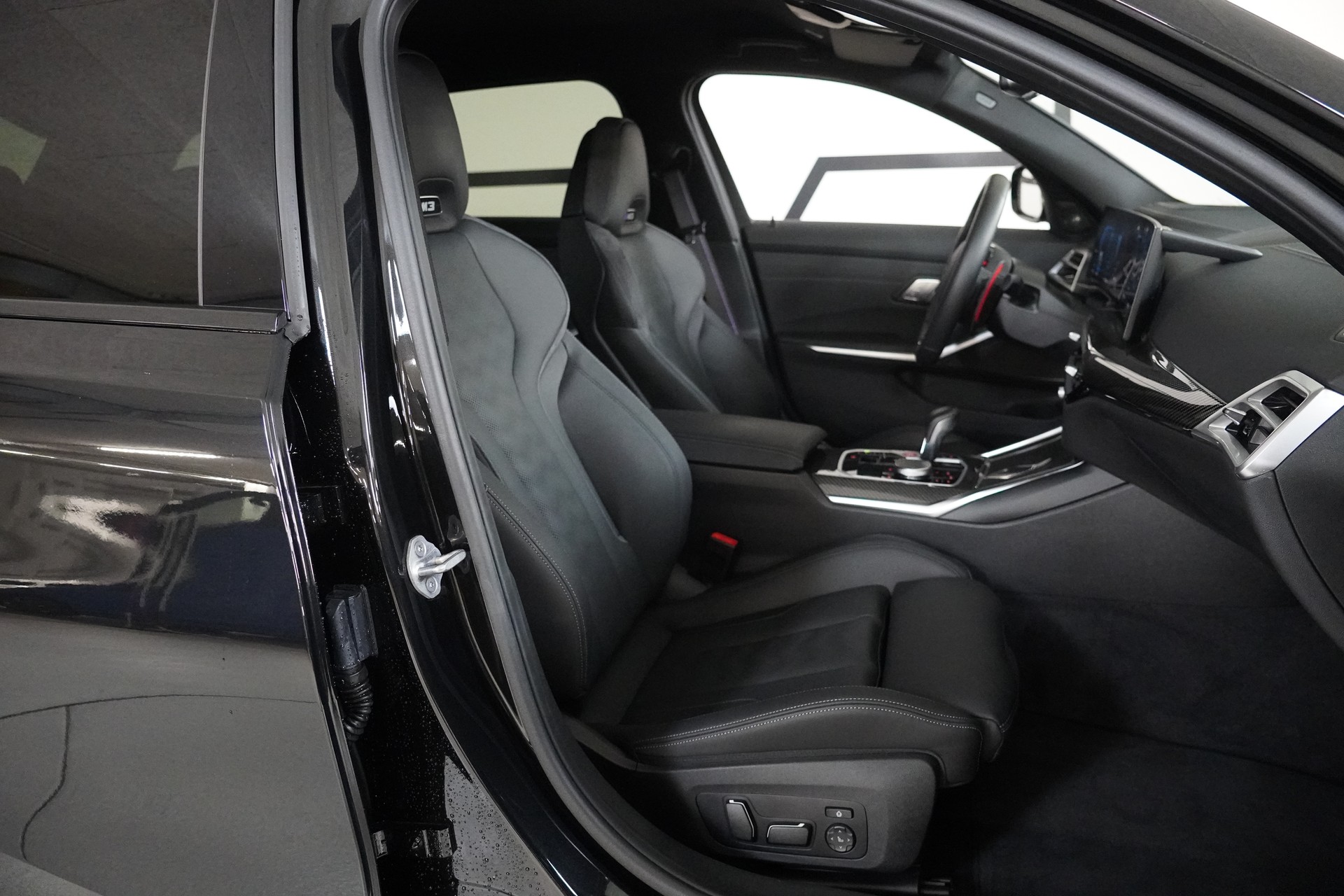 BMW M3 Touring xDrive Competition M-image-14
