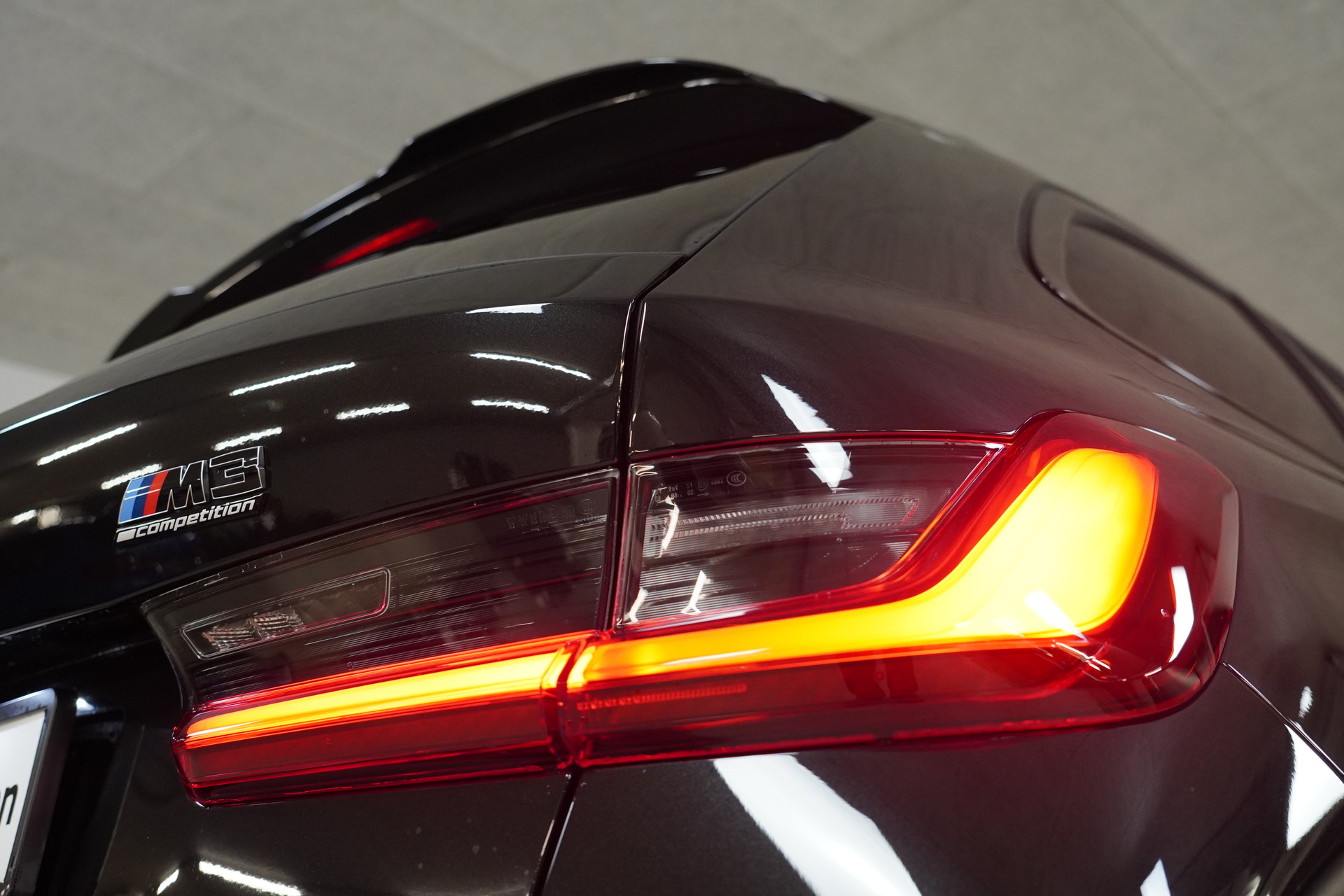BMW M3 Touring xDrive Competition M-image-15