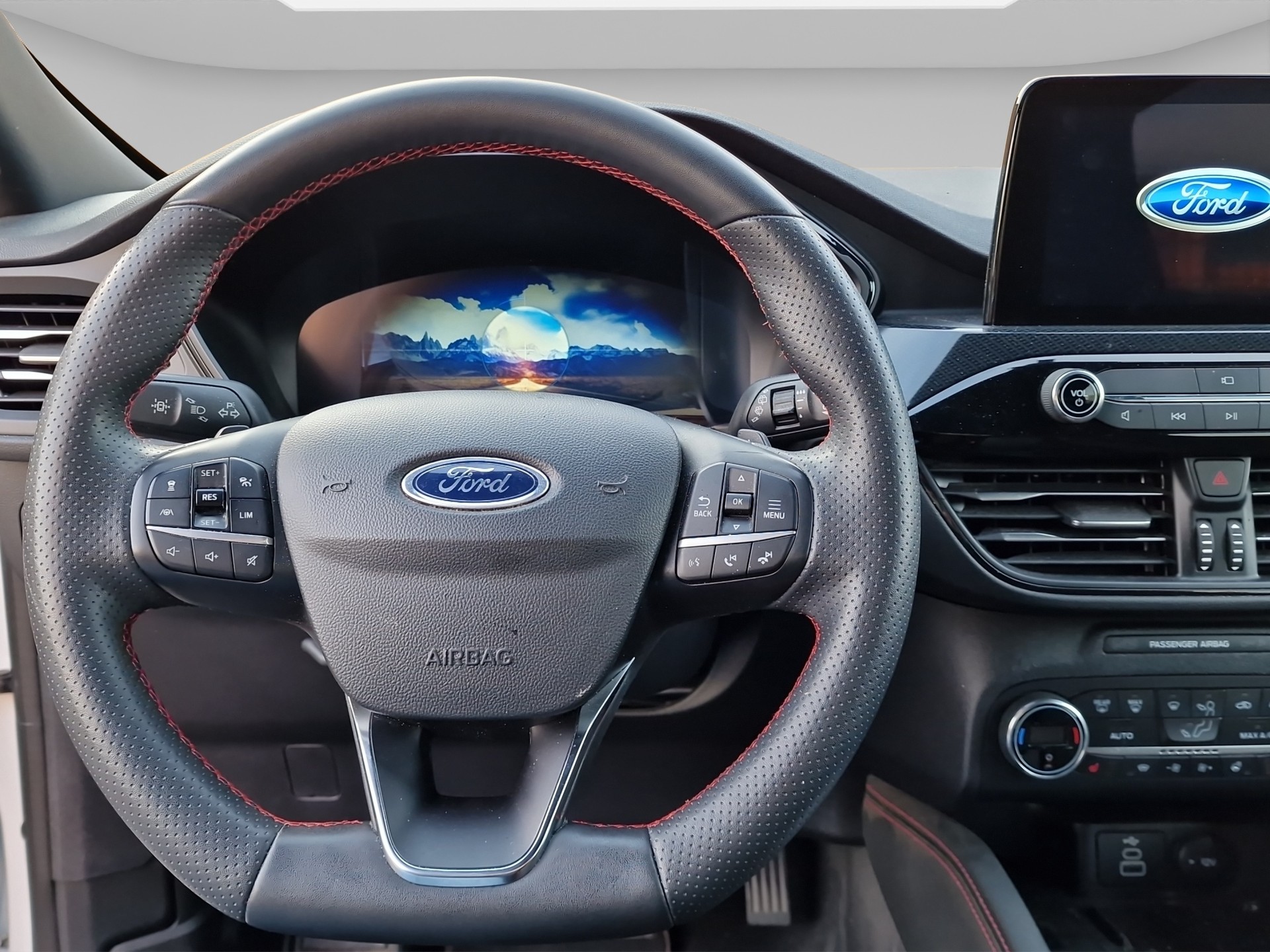 FORD Kuga 1.5 TDCi Titanium 2WD Automat-image-9
