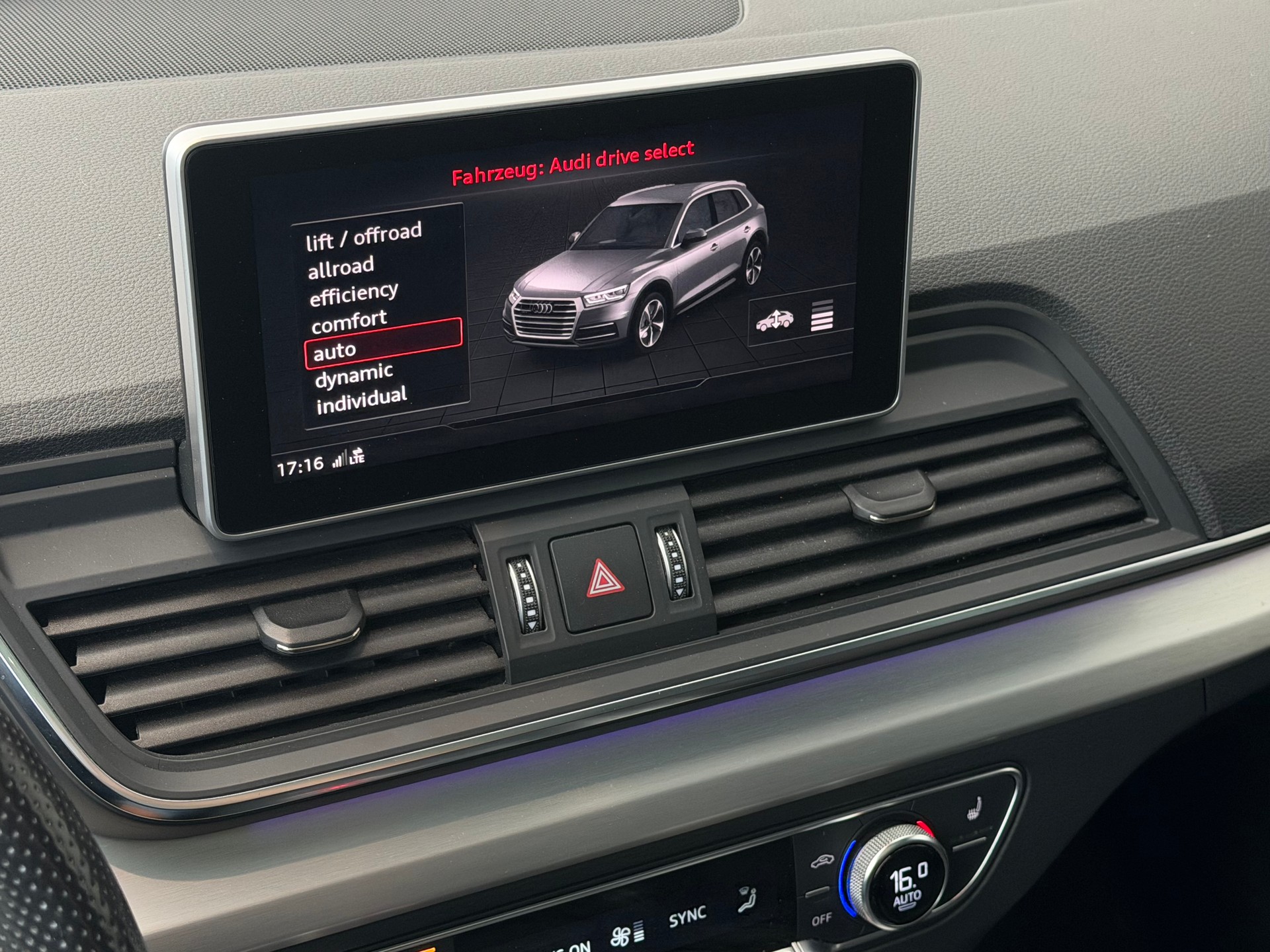 AUDI Q5 2.0 TFSI sport quattro S-tronic **TOP Ausstattung**-image-30