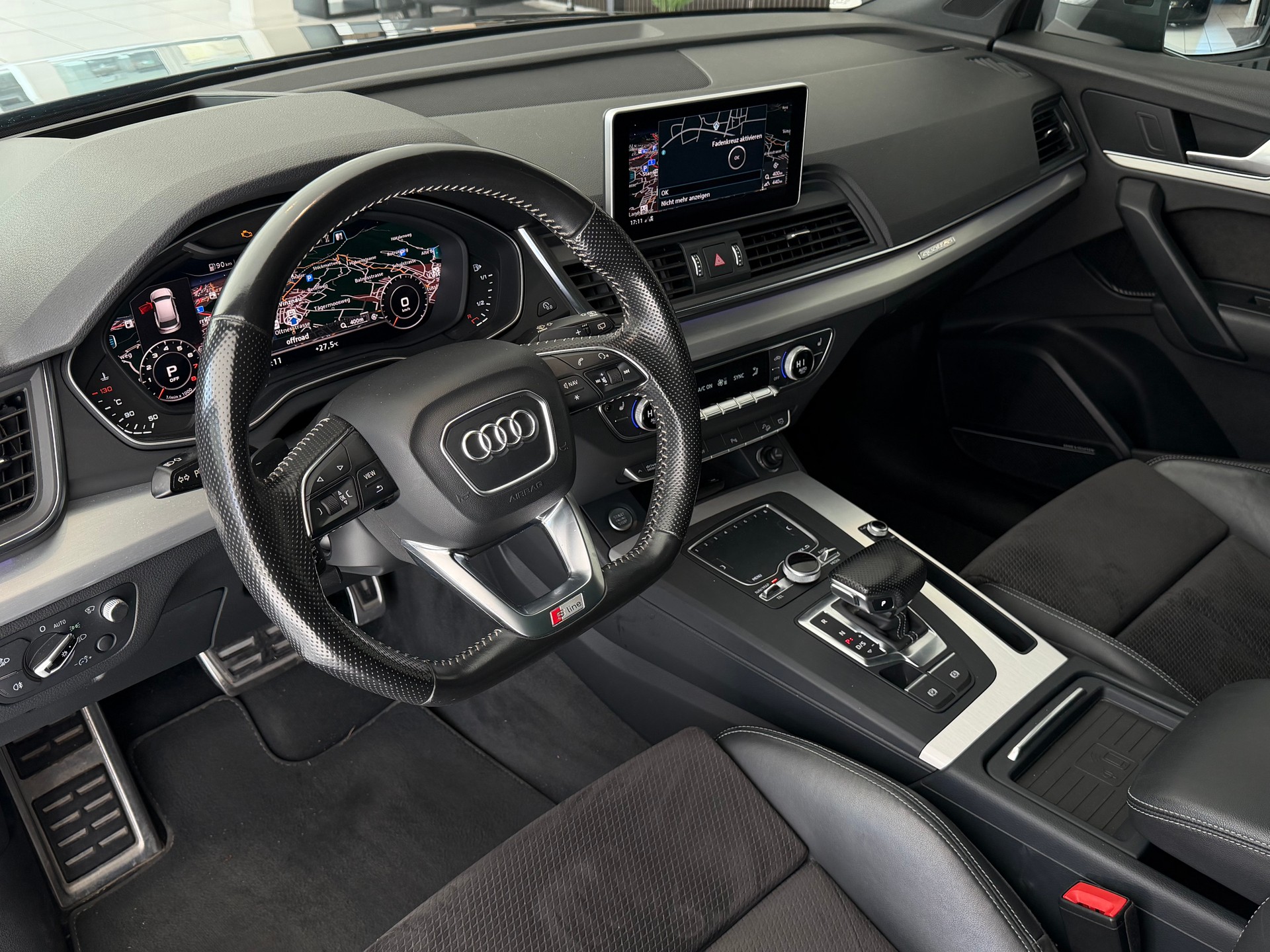 AUDI Q5 2.0 TFSI sport quattro S-tronic **TOP Ausstattung**-image-12