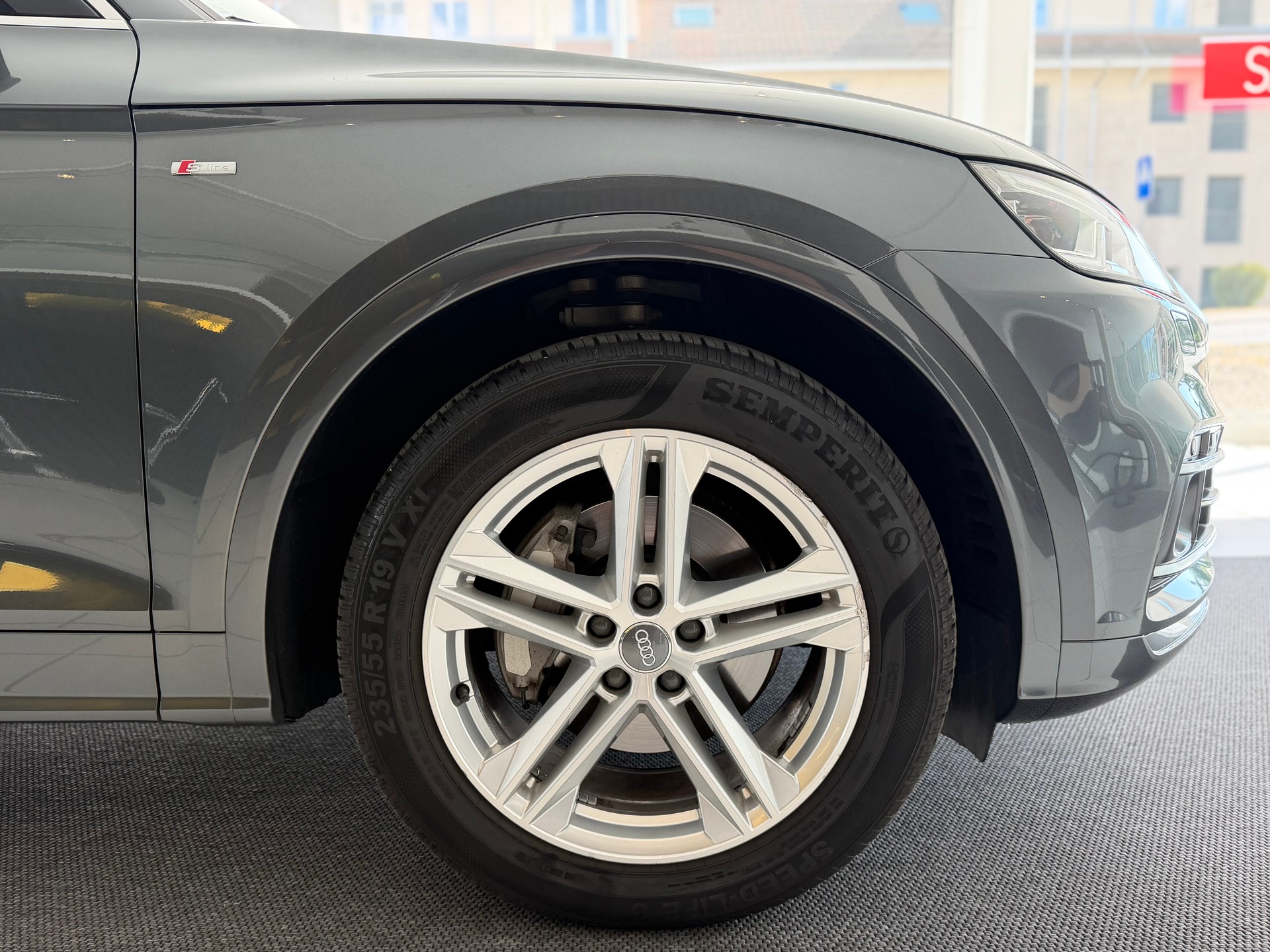 AUDI Q5 2.0 TFSI sport quattro S-tronic **TOP Ausstattung**-image-4