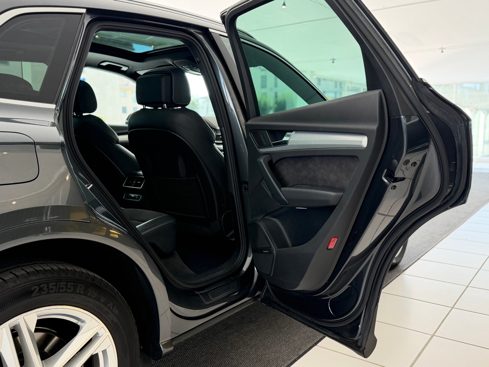 AUDI Q5 2.0 TFSI sport quattro S-tronic **TOP Ausstattung**-image-20