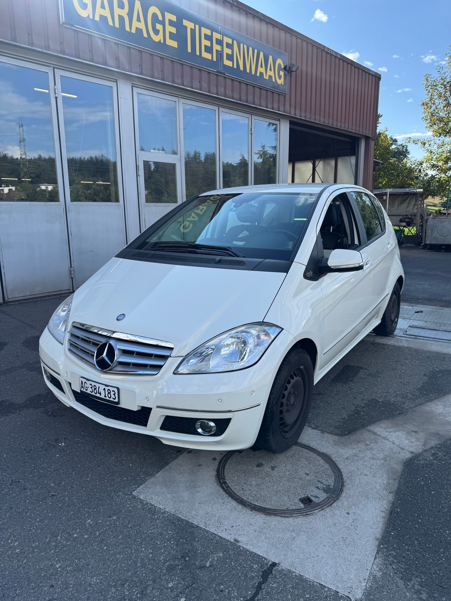 MERCEDES-BENZ A 180 Style Autotronic-image-0