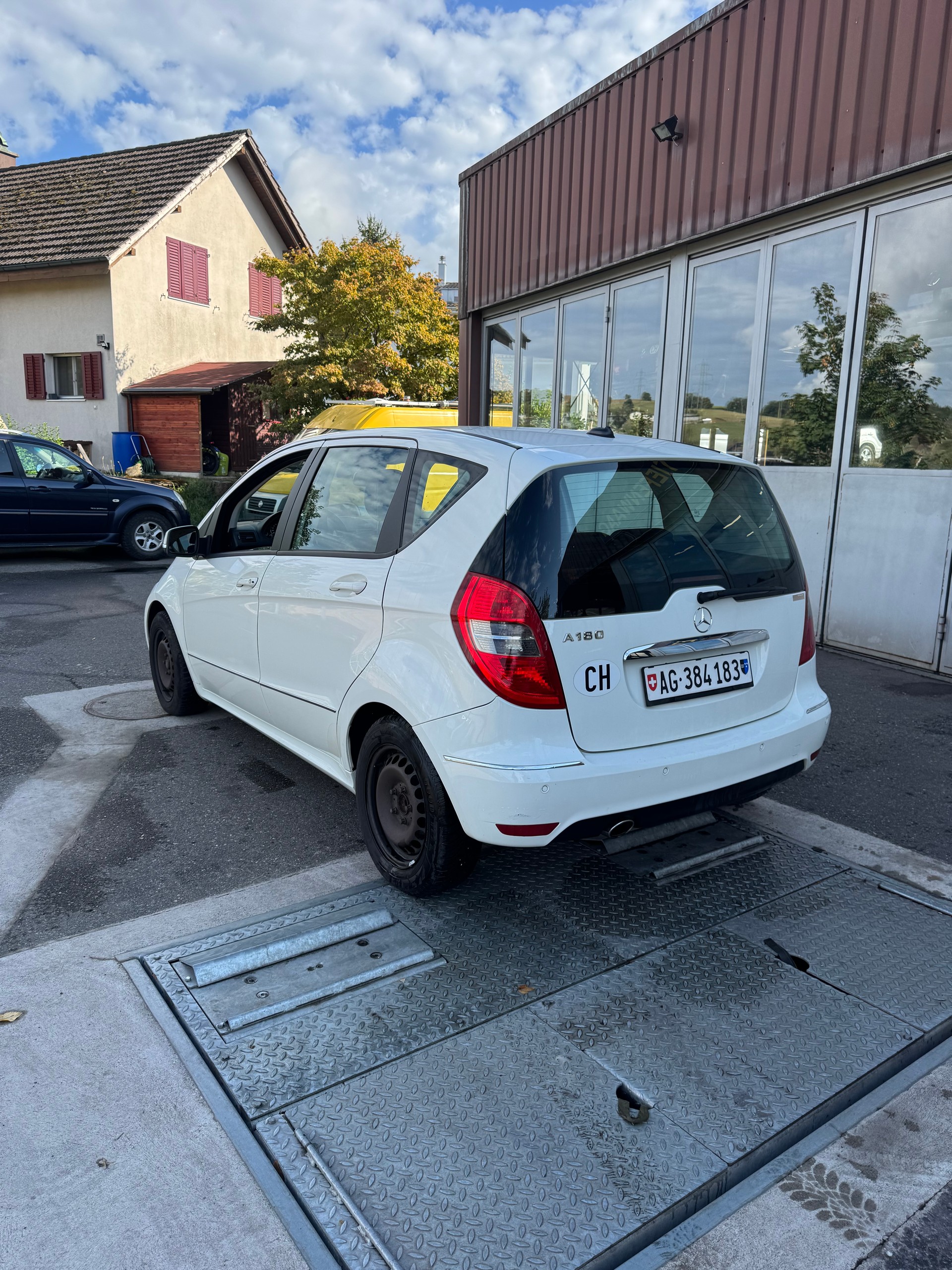 MERCEDES-BENZ A 180 Style Autotronic-image-3