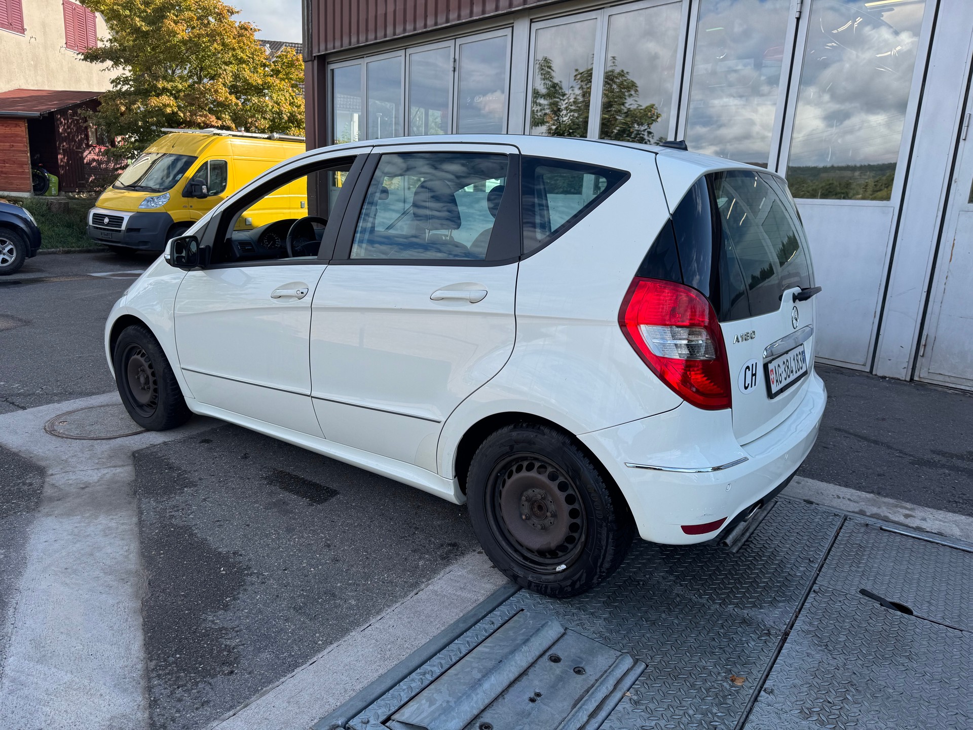 MERCEDES-BENZ A 180 Style Autotronic-image-2