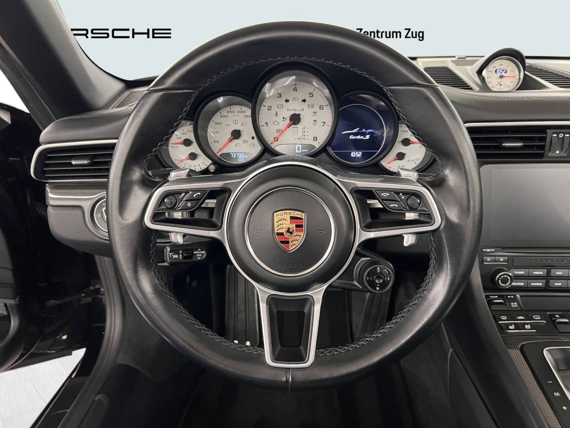PORSCHE 911 Turbo S Cabriolet-image-16