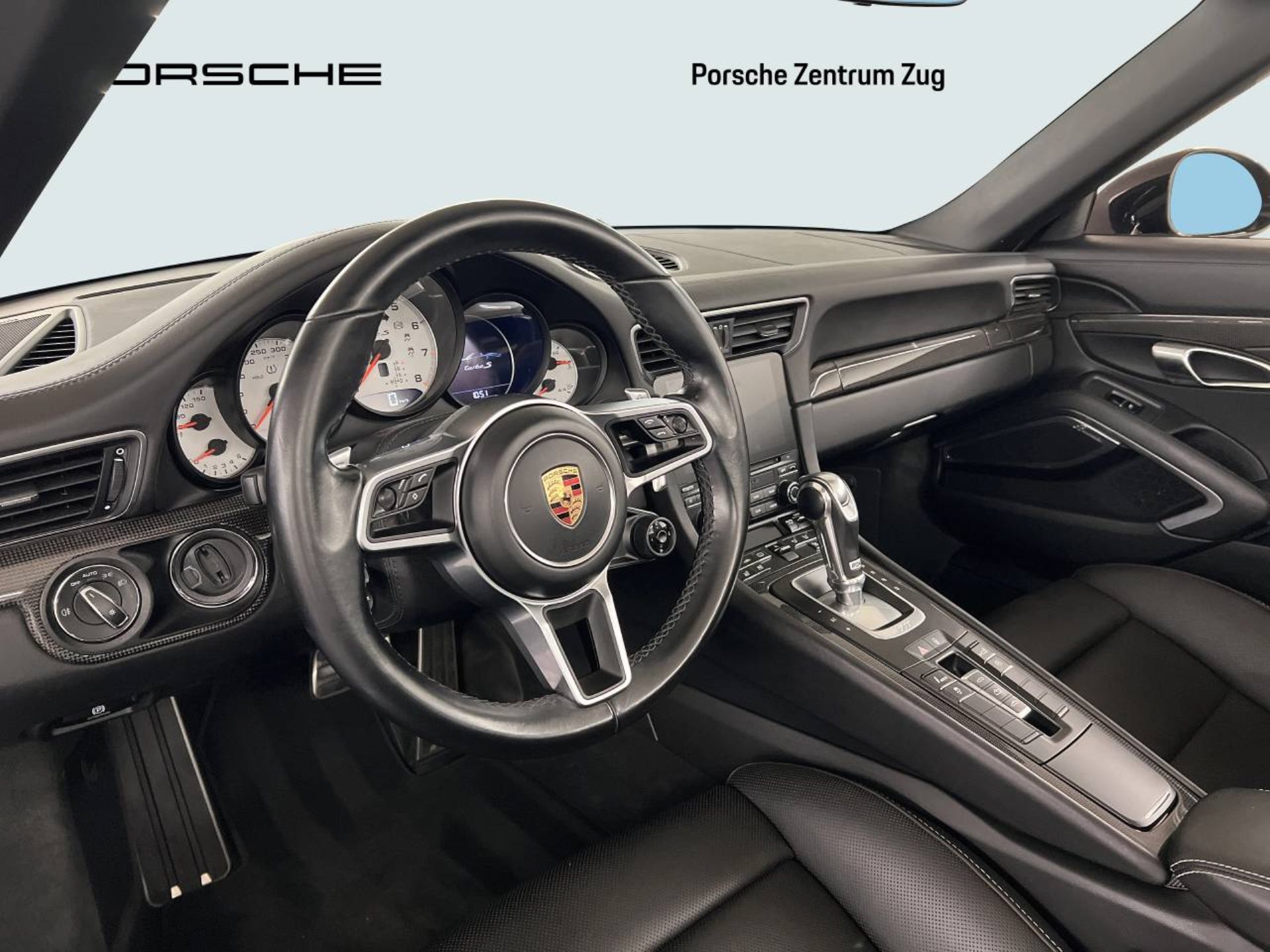 PORSCHE 911 Turbo S Cabriolet-showroom-element-3