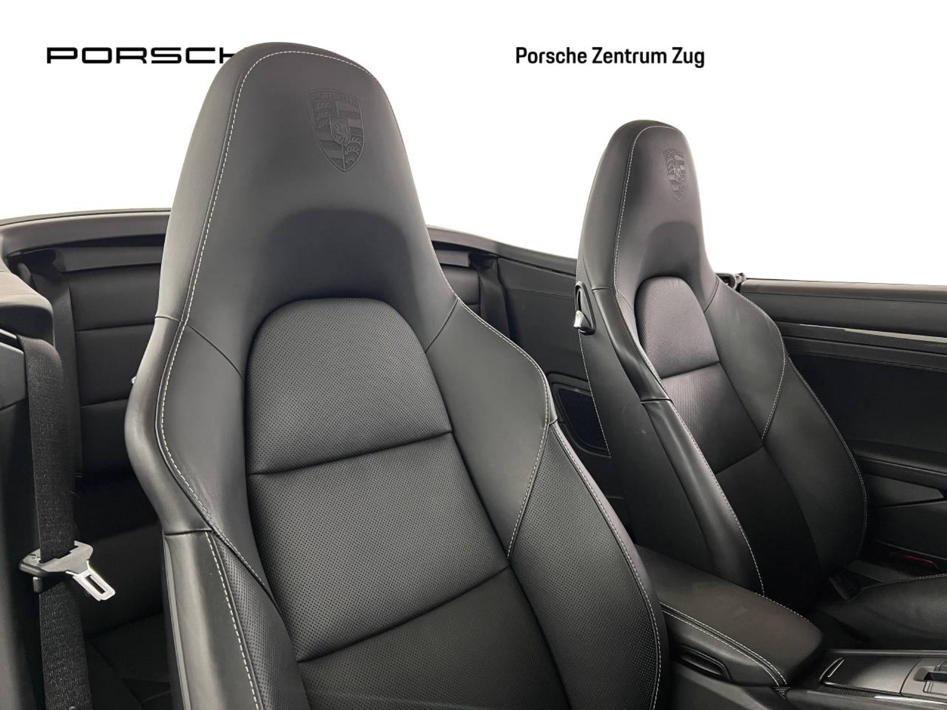 PORSCHE 911 Turbo S Cabriolet-image-19