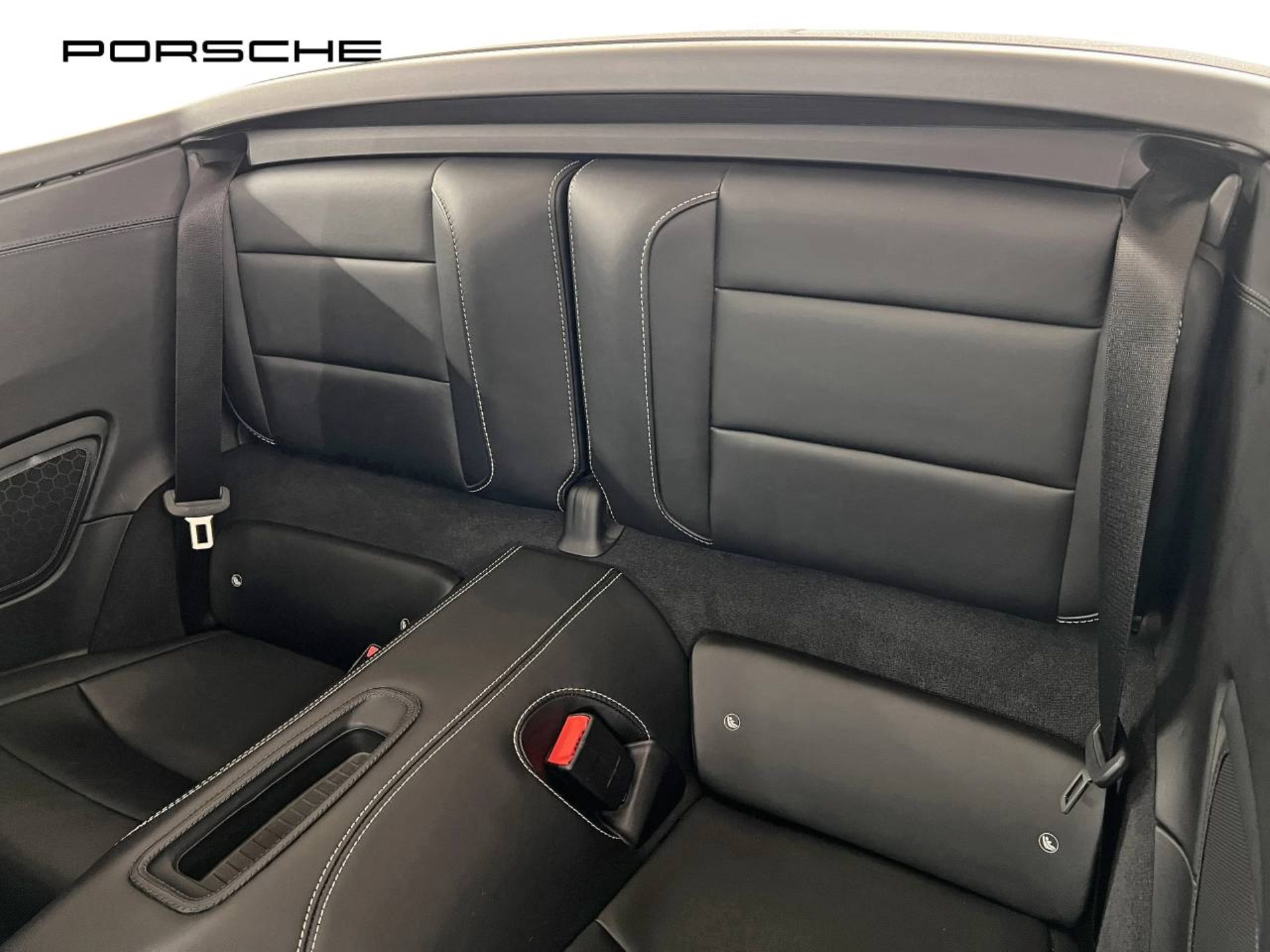 PORSCHE 911 Turbo S Cabriolet-image-23