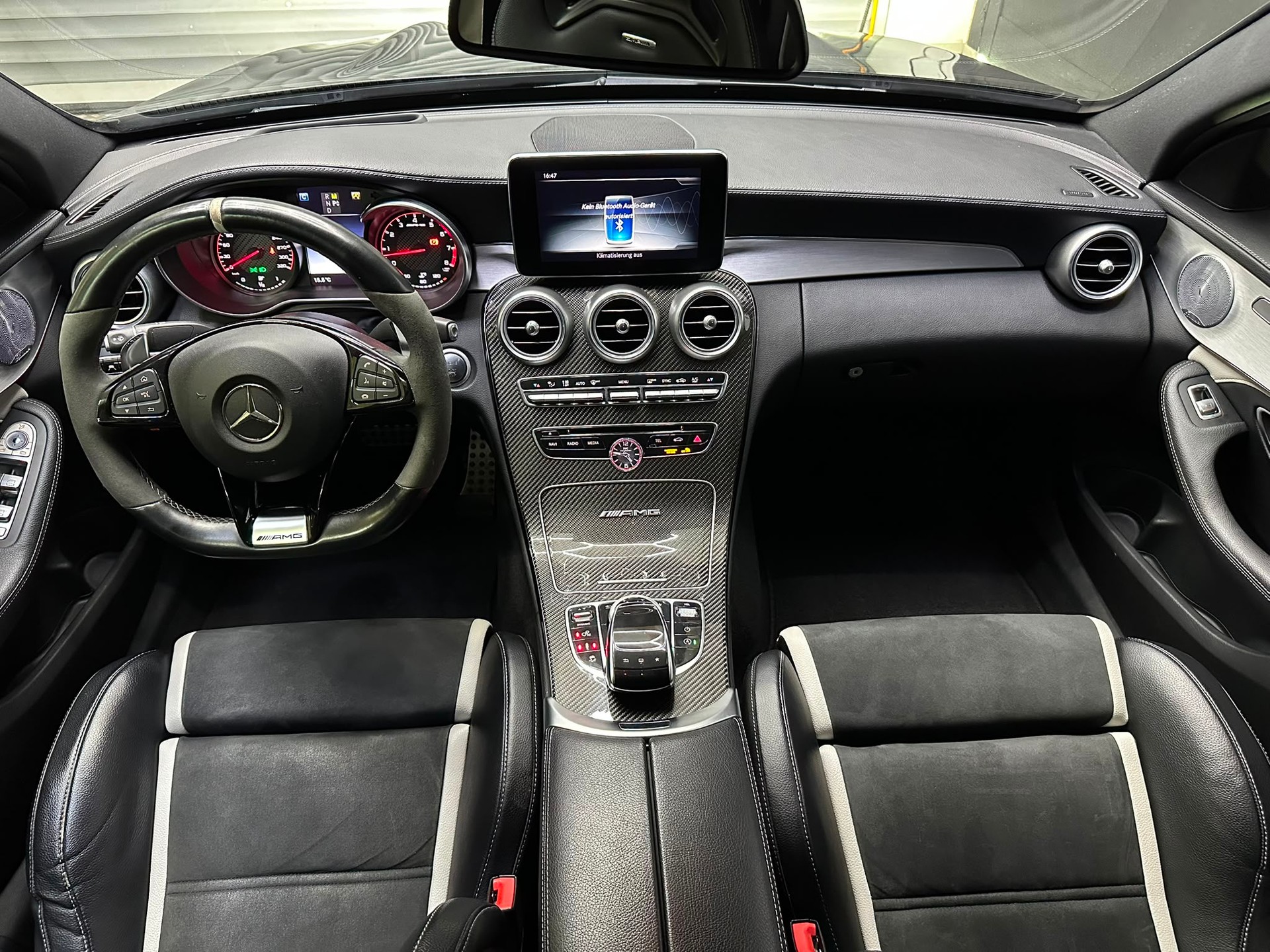 MERCEDES-BENZ C 63 S AMG Speedshift-image-15
