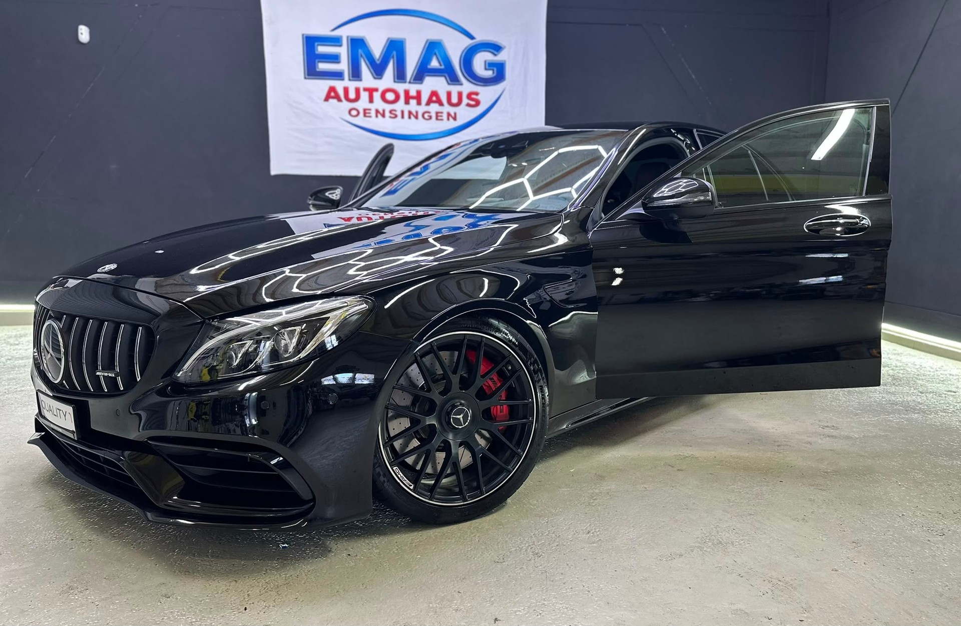 MERCEDES-BENZ C 63 S AMG Speedshift-image-2