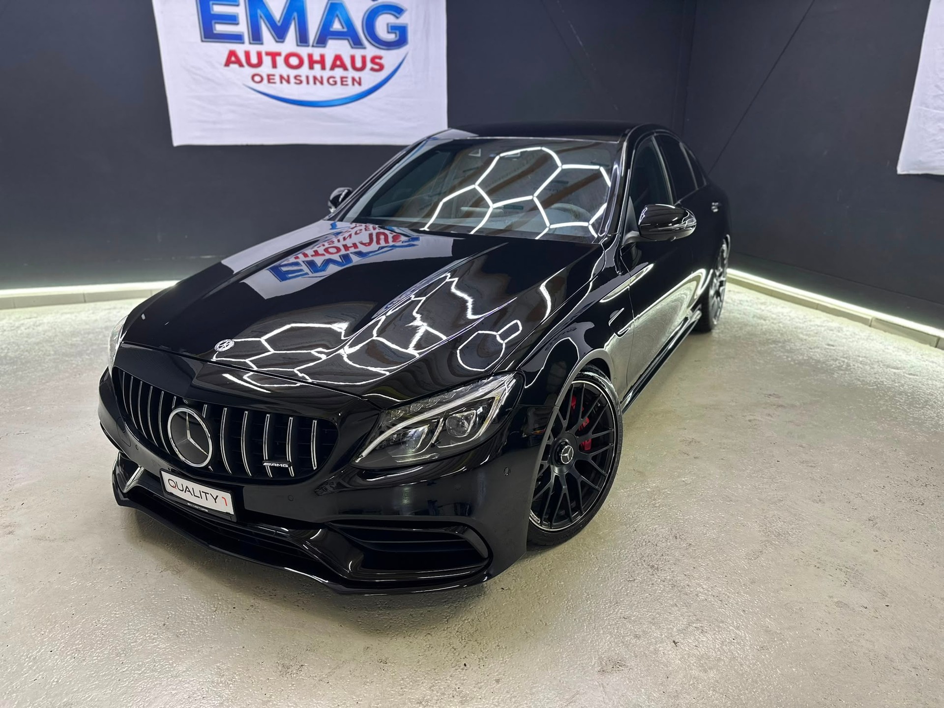 MERCEDES-BENZ C 63 S AMG Speedshift-image-1
