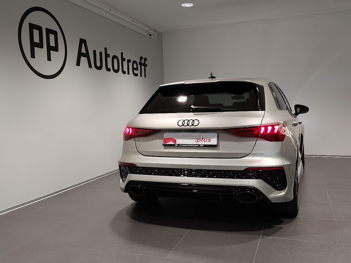 AUDI RS3 Sportback 2.5 TSI quattro S-tronic-image-14