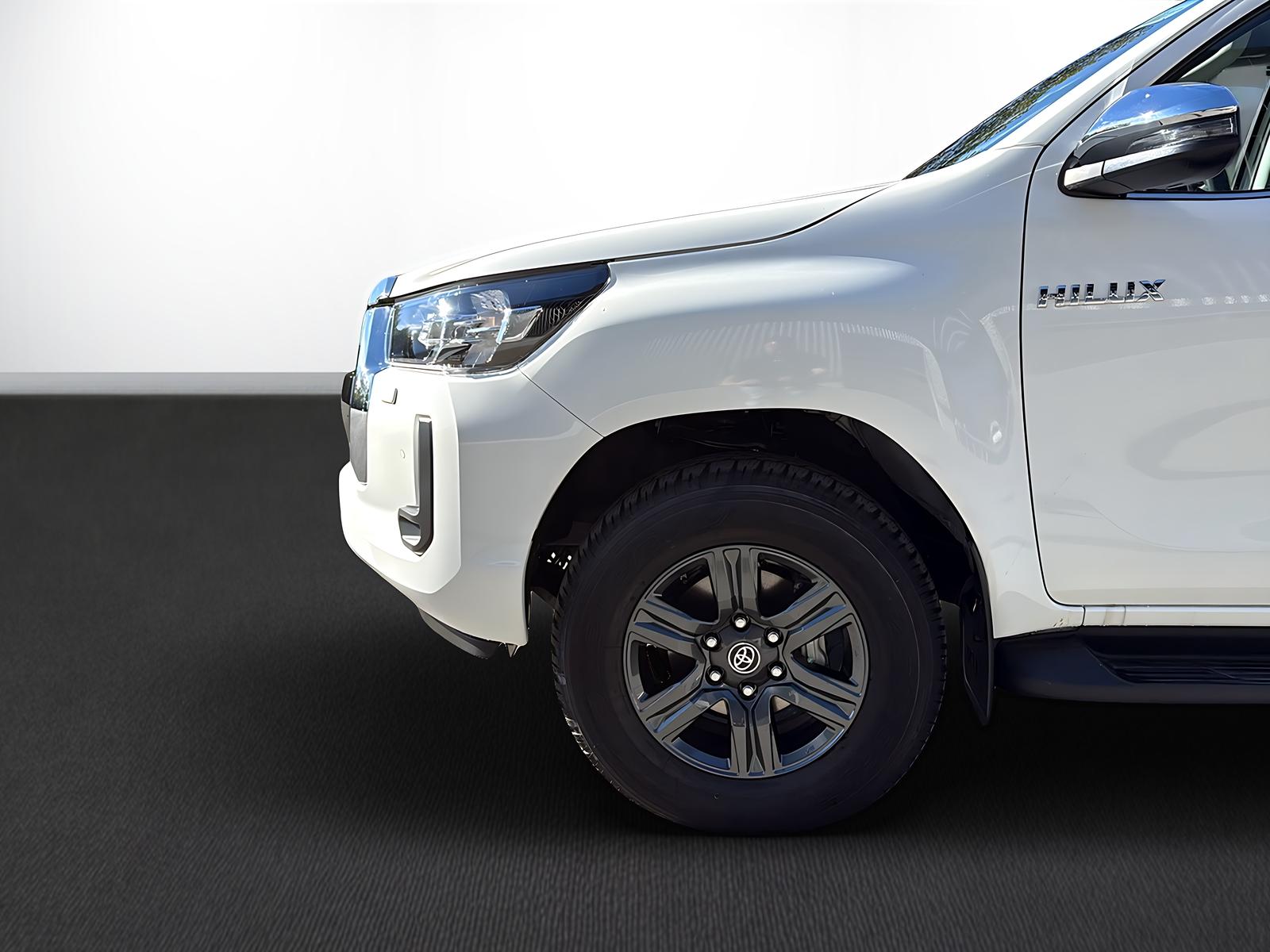 TOYOTA Hilux Double Cab.-Alubrücke 2.4 D-4D 150 Style-image-3