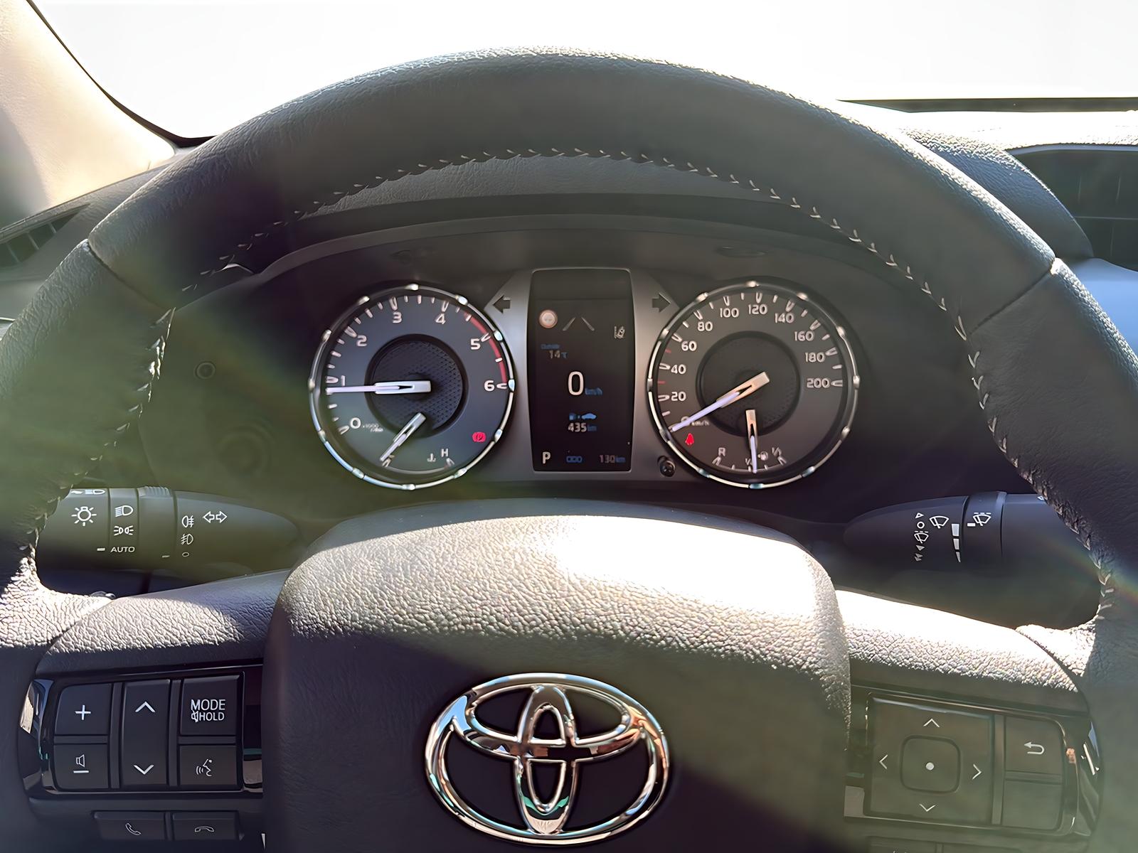 TOYOTA Hilux Double Cab.-Alubrücke 2.4 D-4D 150 Style-image-9