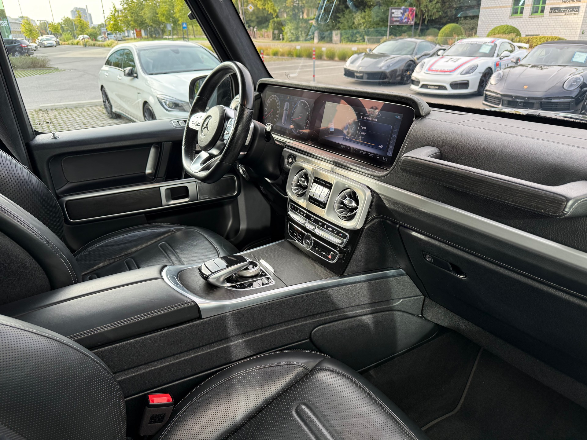 MERCEDES-BENZ G 500 AMG Line 9G-Tronic-image-6