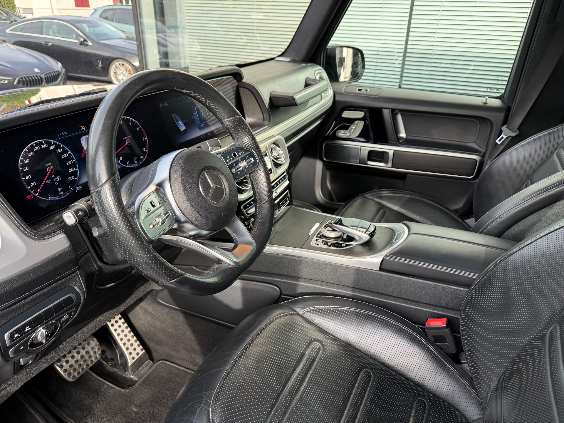 MERCEDES-BENZ G 500 AMG Line 9G-Tronic-image-5