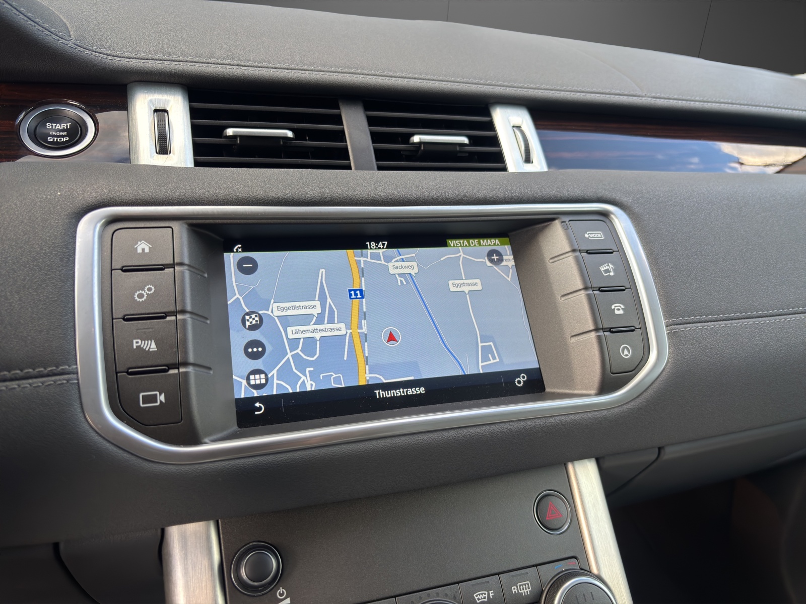 LAND ROVER Range Rover Evoque 2.0 Si4 SE Dynamic AT9-image-7