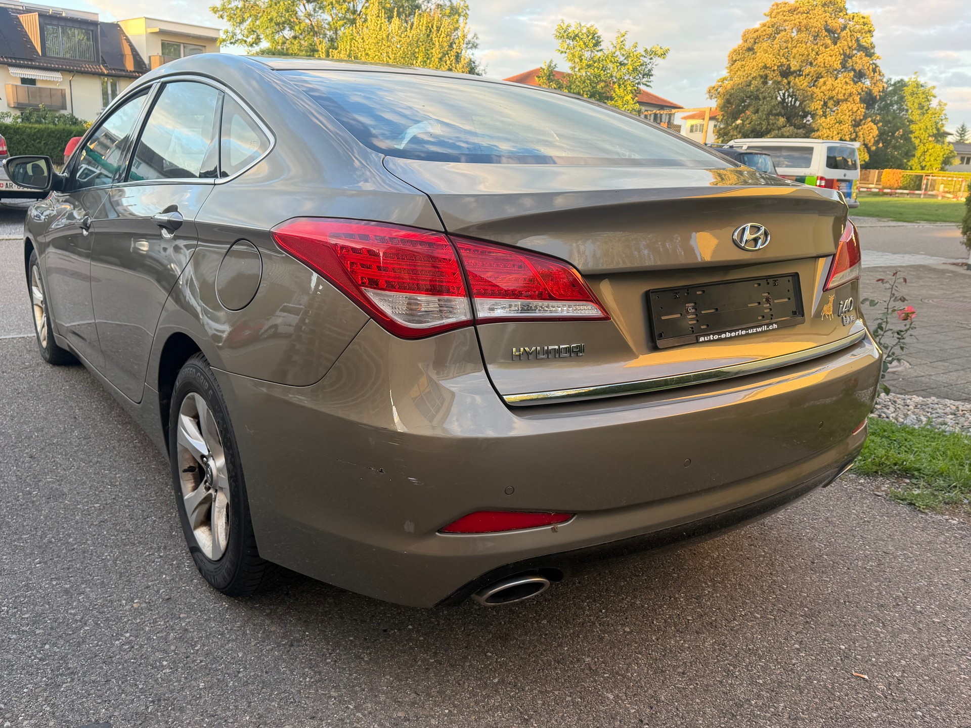 HYUNDAI i40 1.7 CRDI Style-image-4