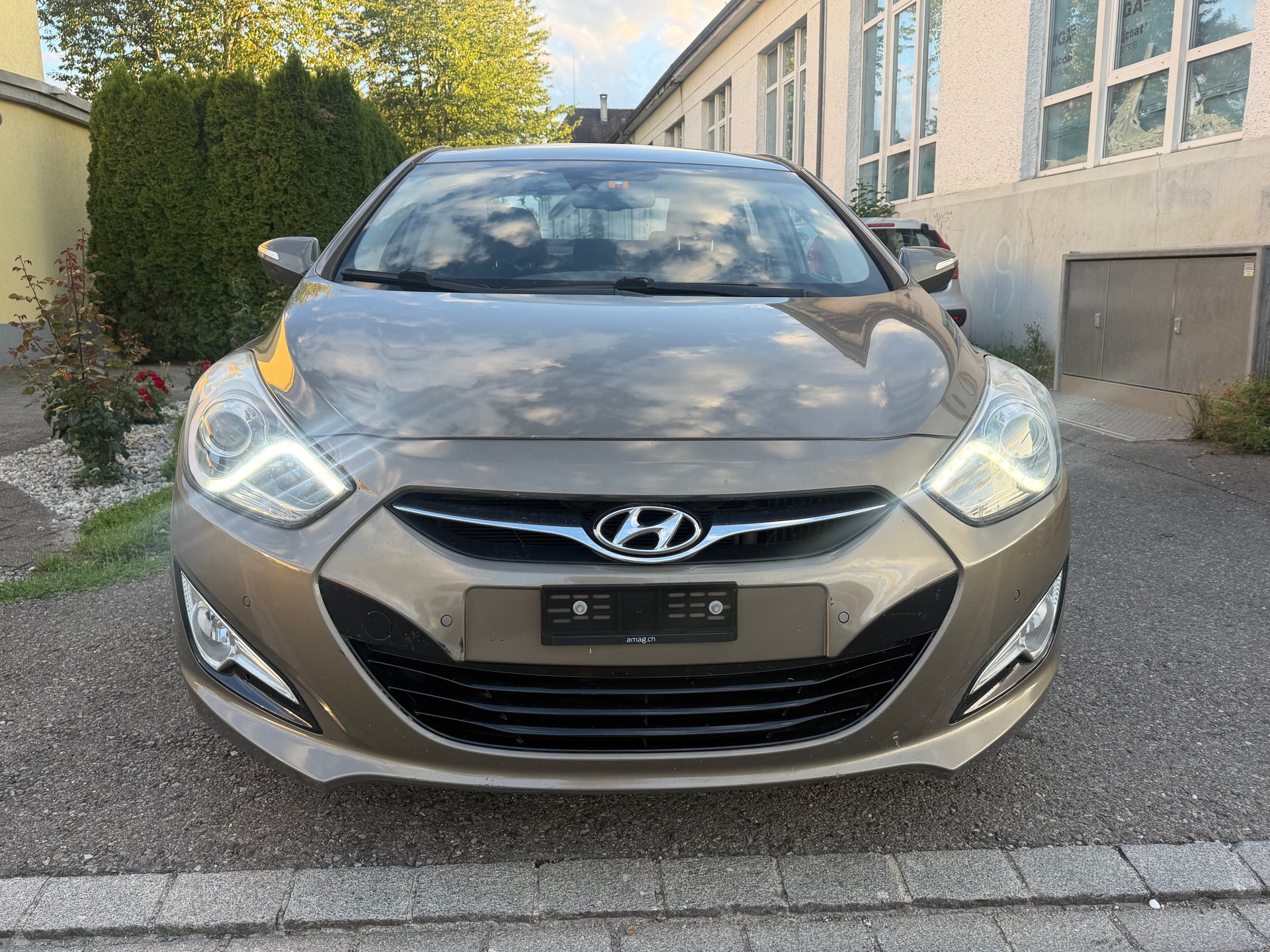 HYUNDAI i40 1.7 CRDI Style-image-7
