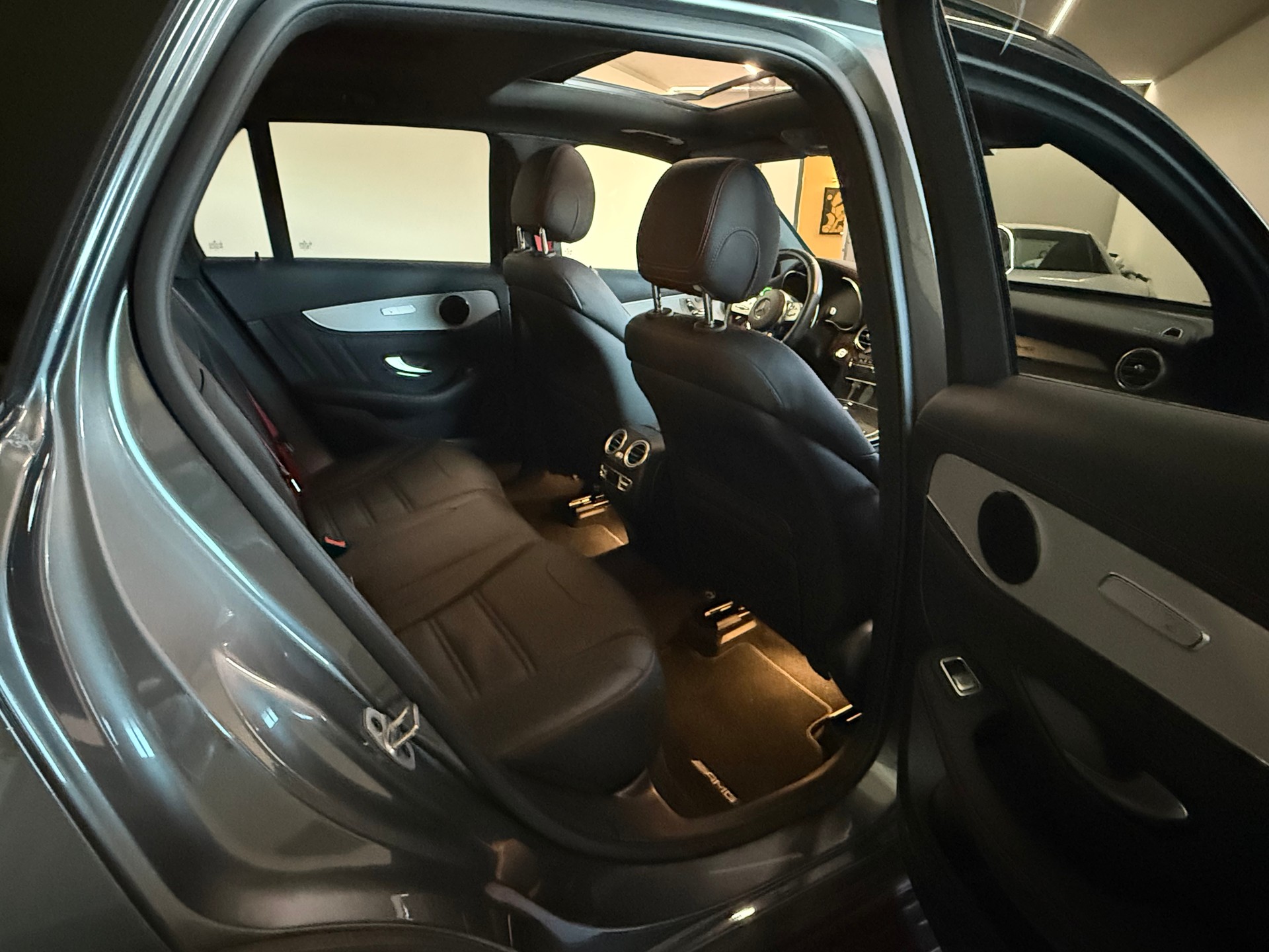 MERCEDES-BENZ GLC 43 AMG 4m-image-4