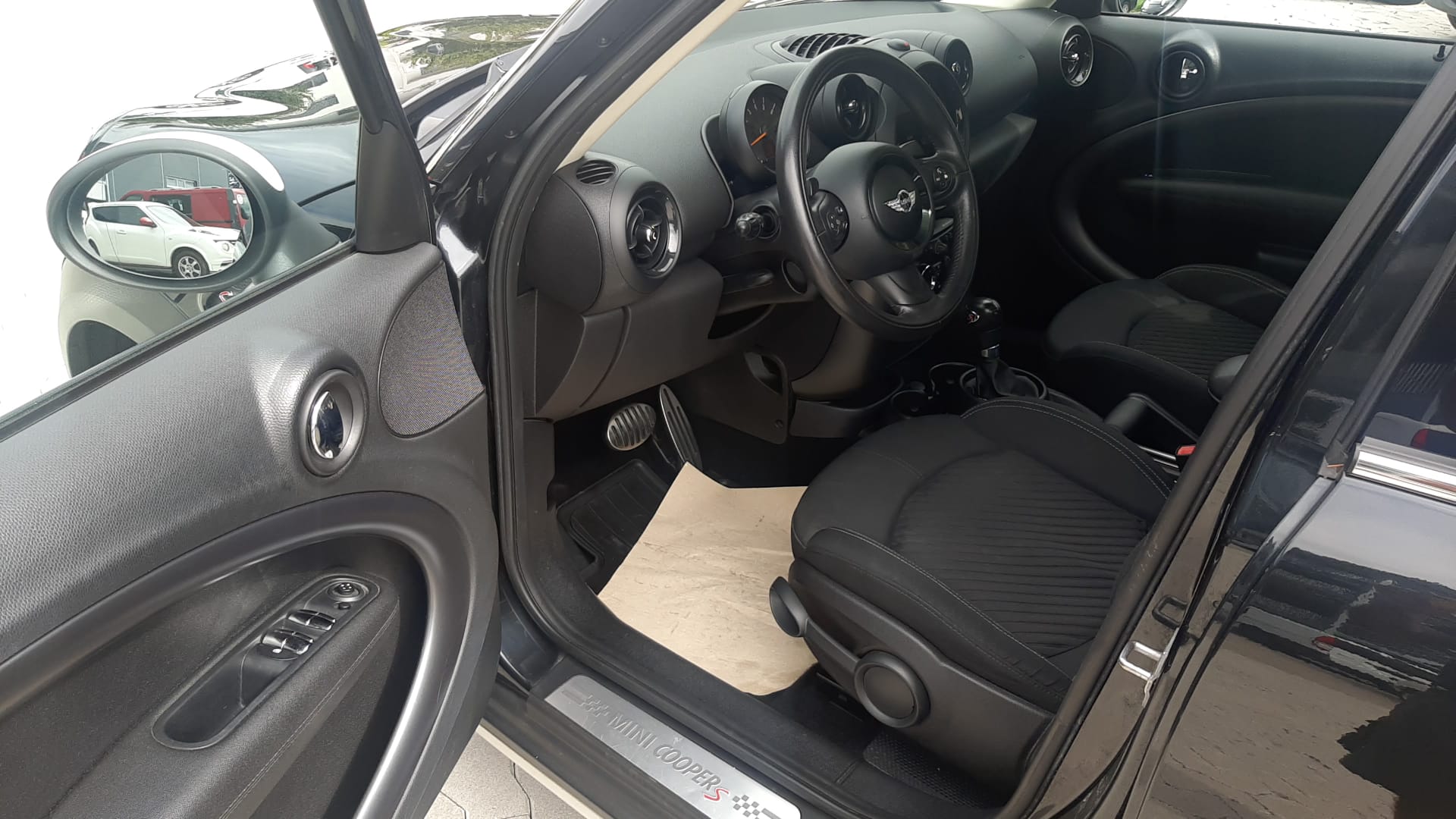 MINI Countryman Cooper S ALL4 Steptronic-image-4
