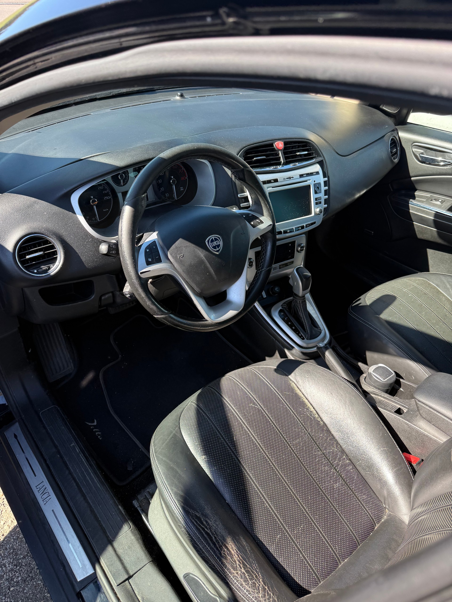 LANCIA Delta 1.8 Turbo-Jet Gold Sportronic-image-5